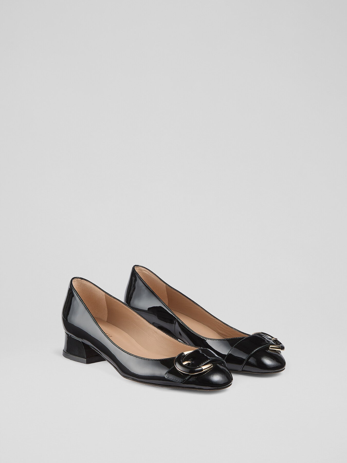 Cici Casual Resin Buckle Court