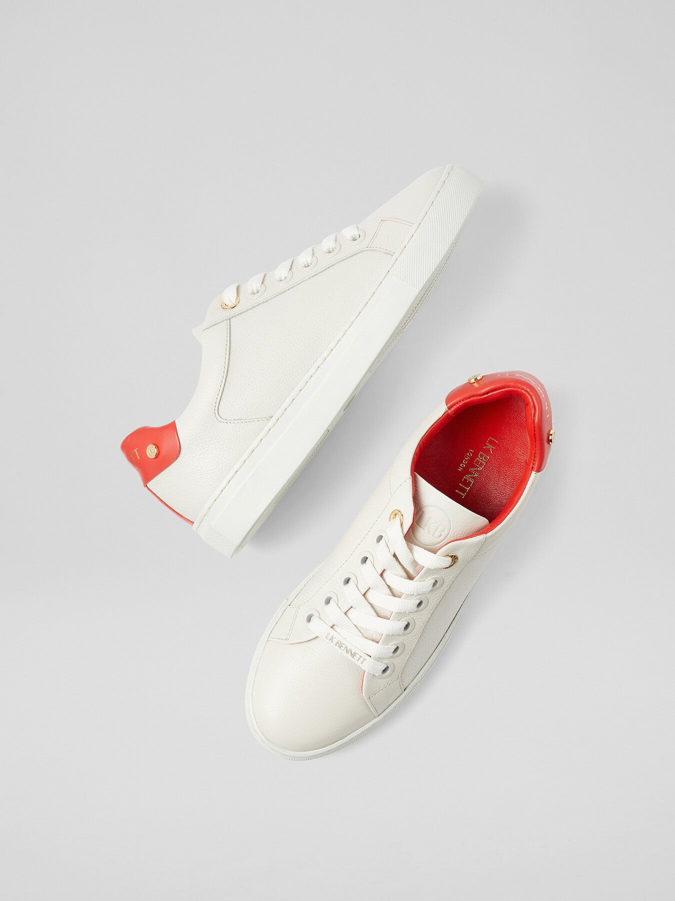 Signature Trench & Gold Classic Stud Trainer
