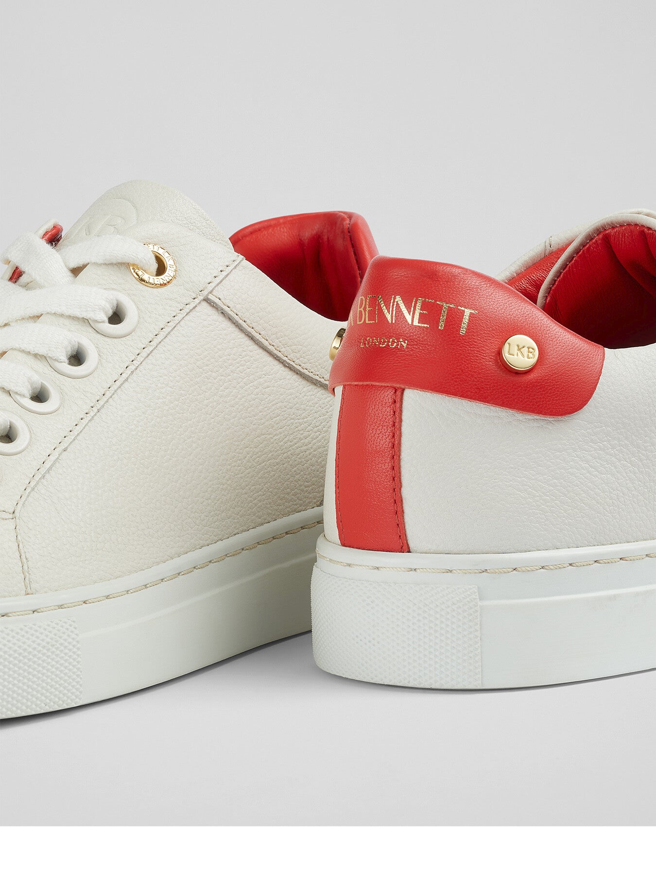 Signature Trench & Gold Classic Stud Trainer
