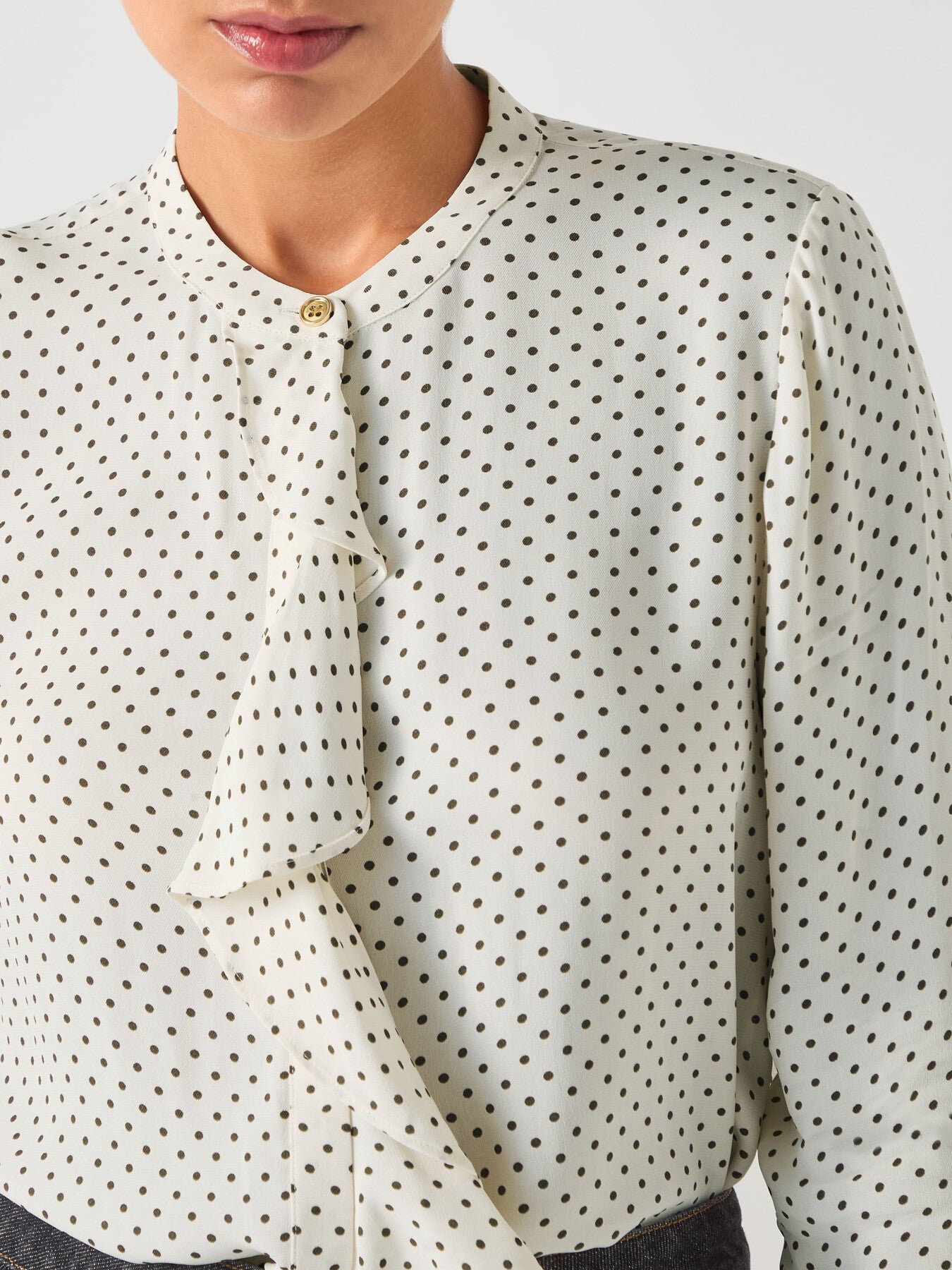 Cody & Ivory Viscose Polkadot Print Ruffle Blous