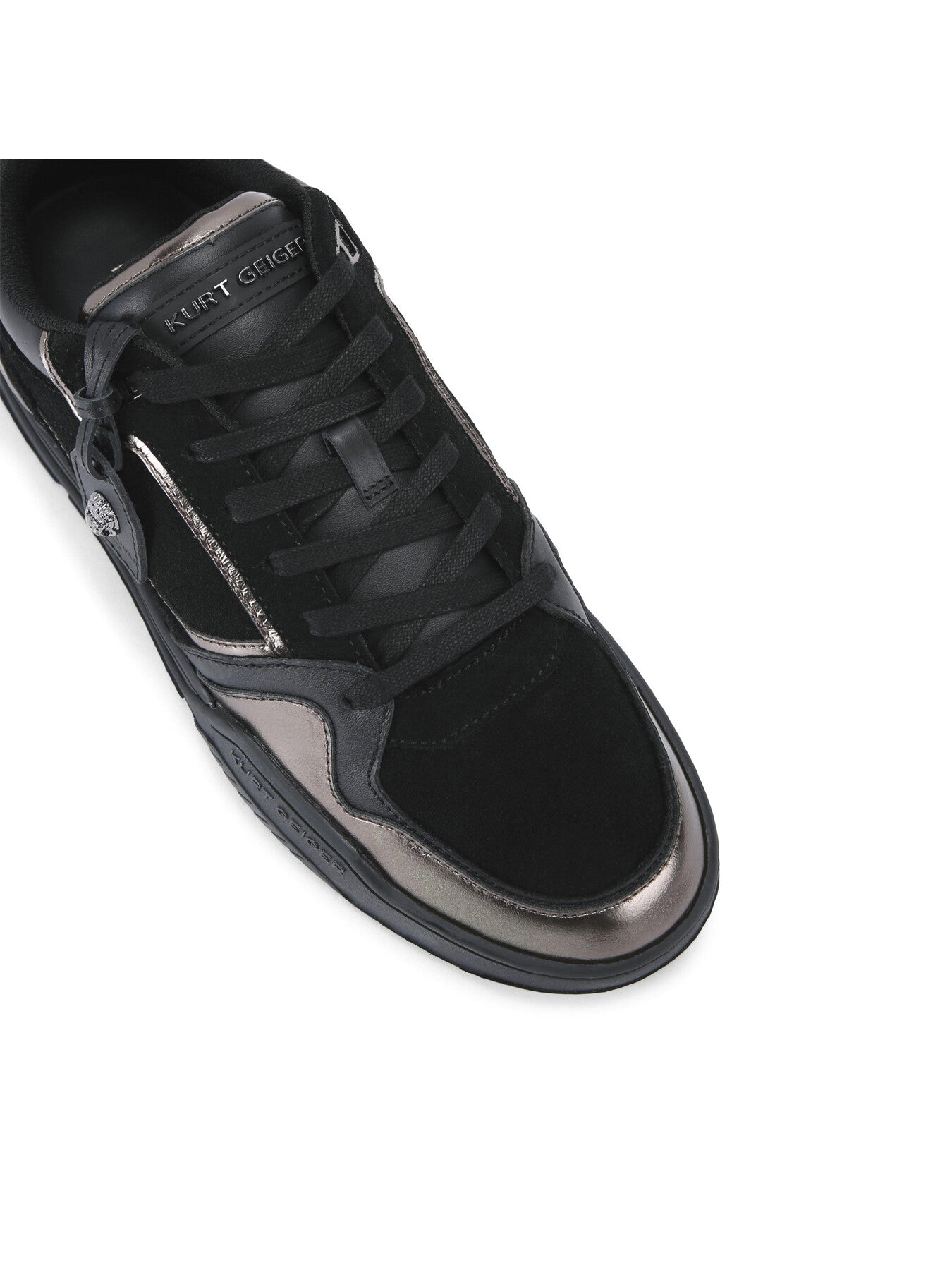 REGAN SNEAKER