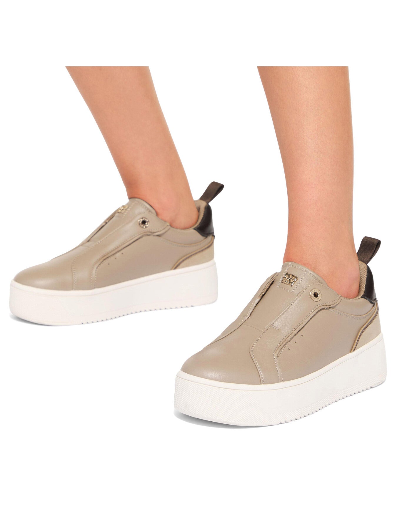 LIGHTER LACELESS