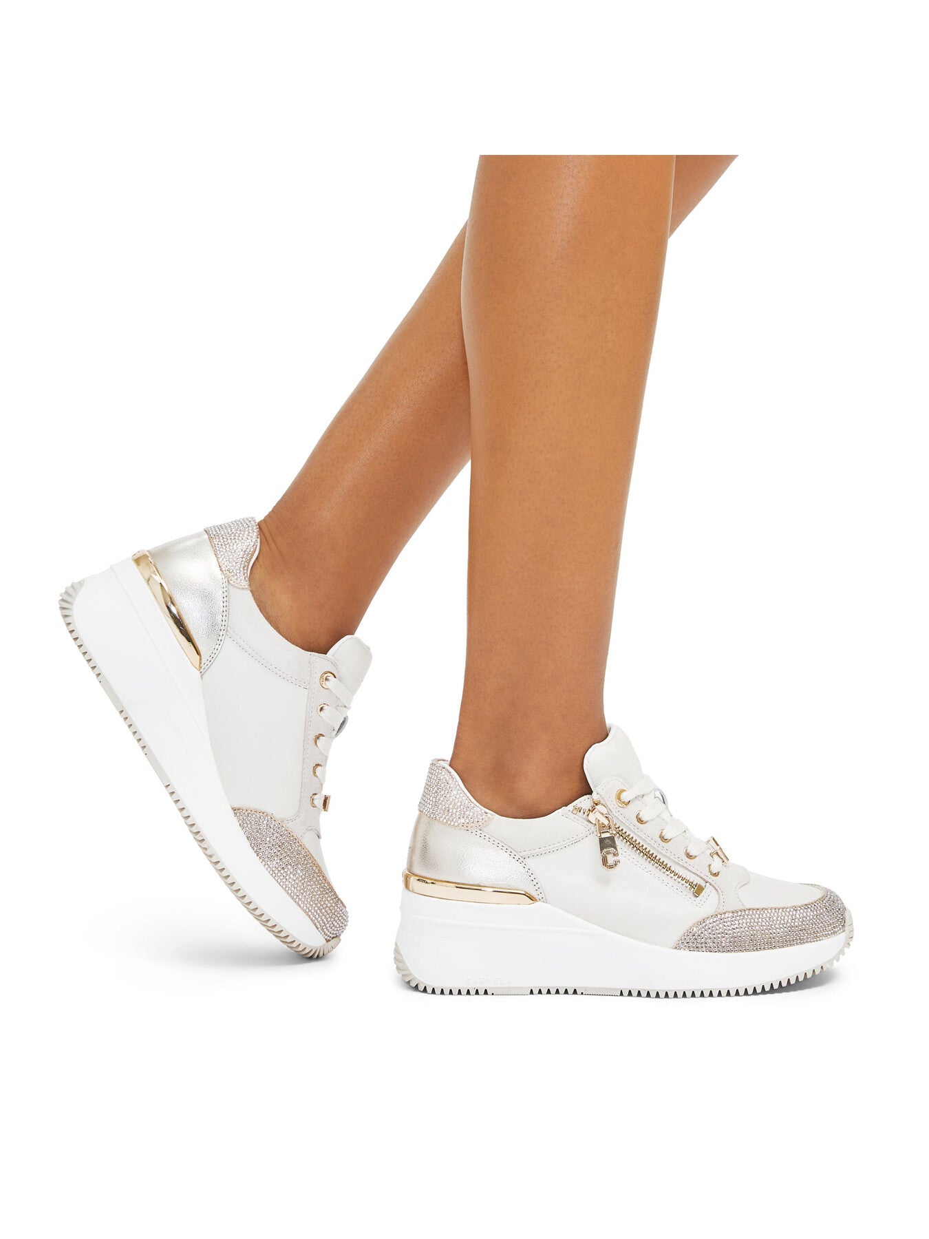 SKYLINE WEDGE SNEAKER