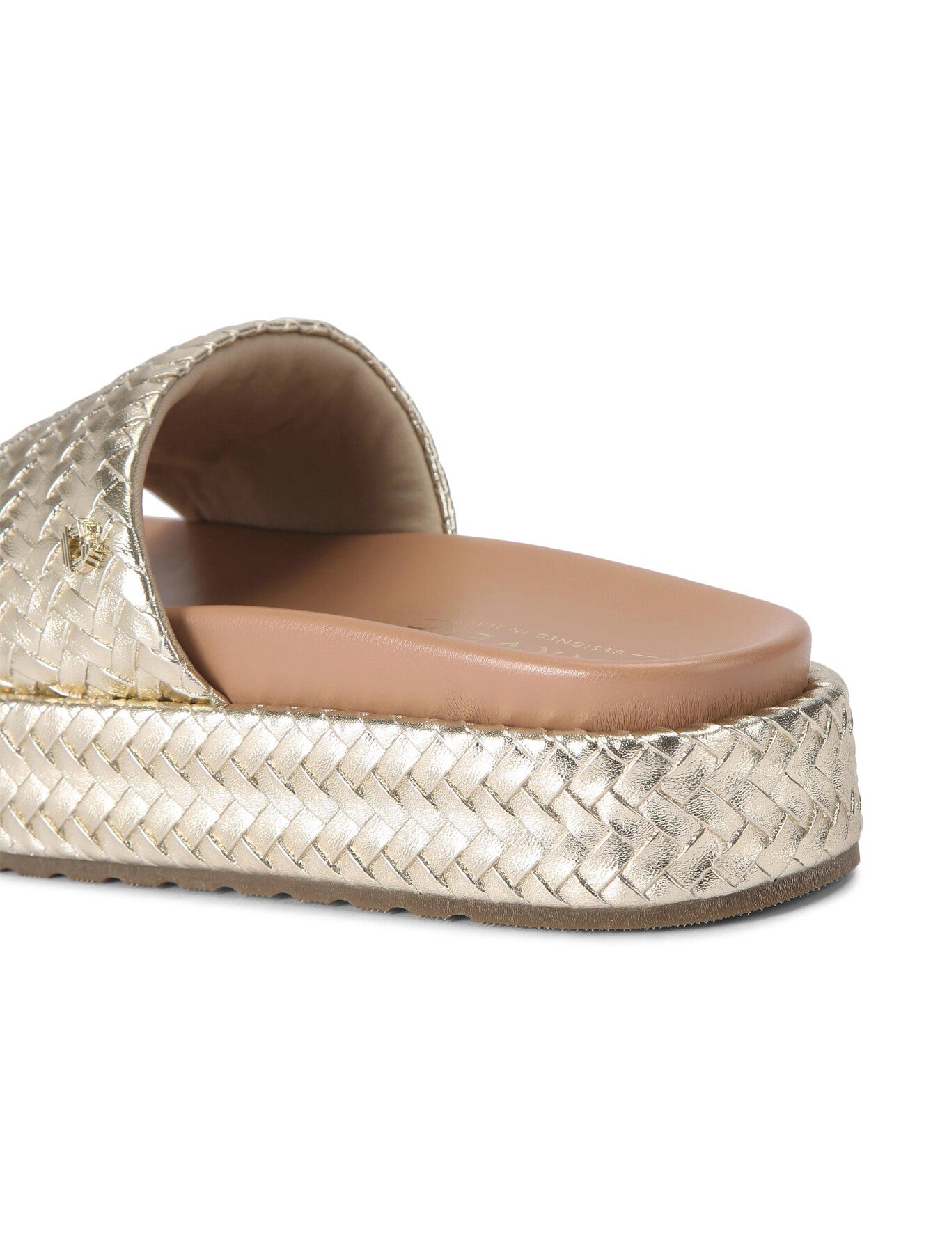 LUCCA FLATFORM