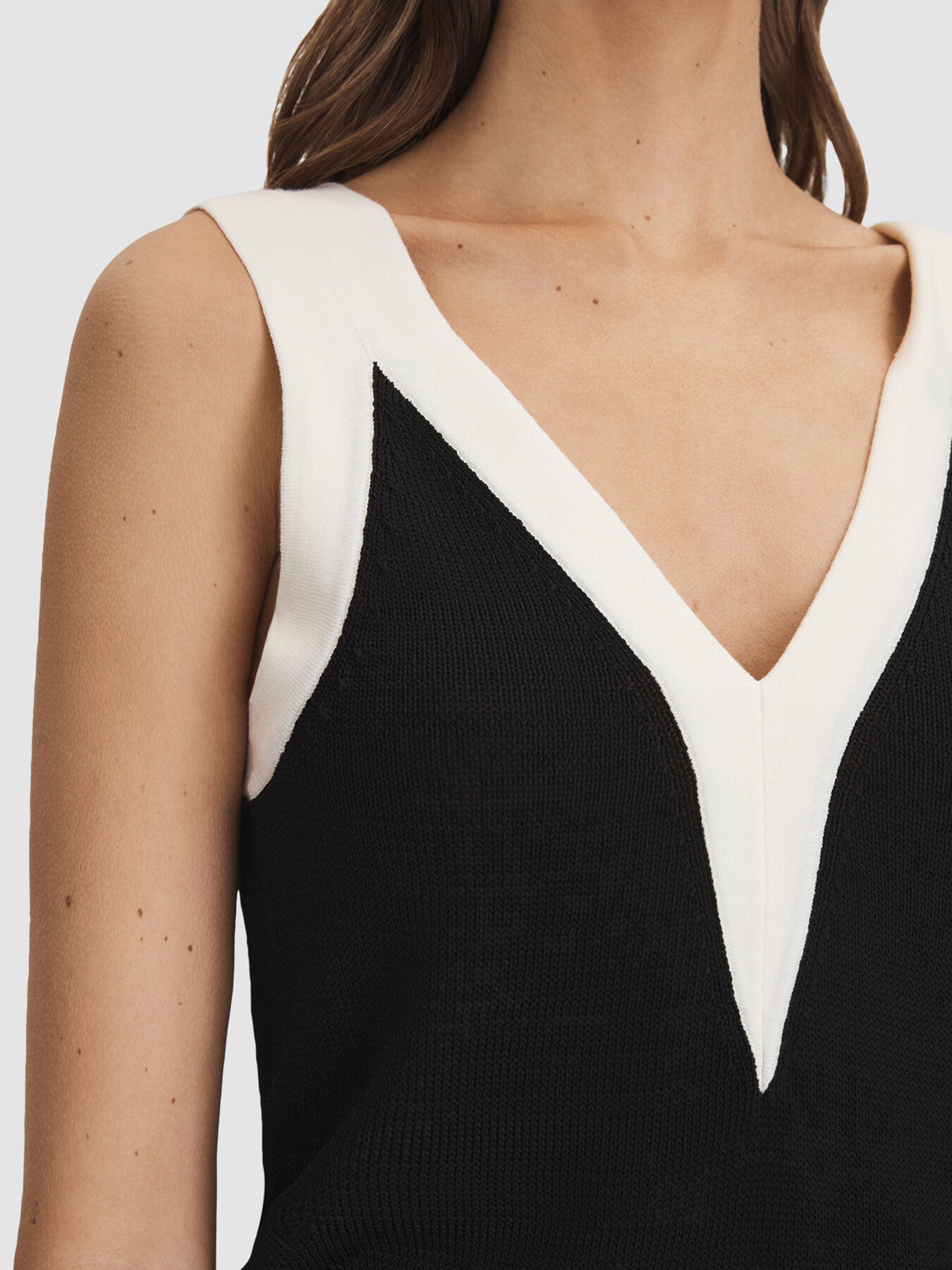 Tessa Colourblock V-Neck Vest