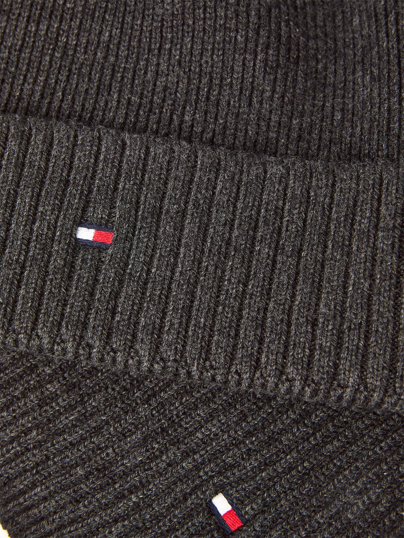 Logo Flag Beanie And Scarf Set