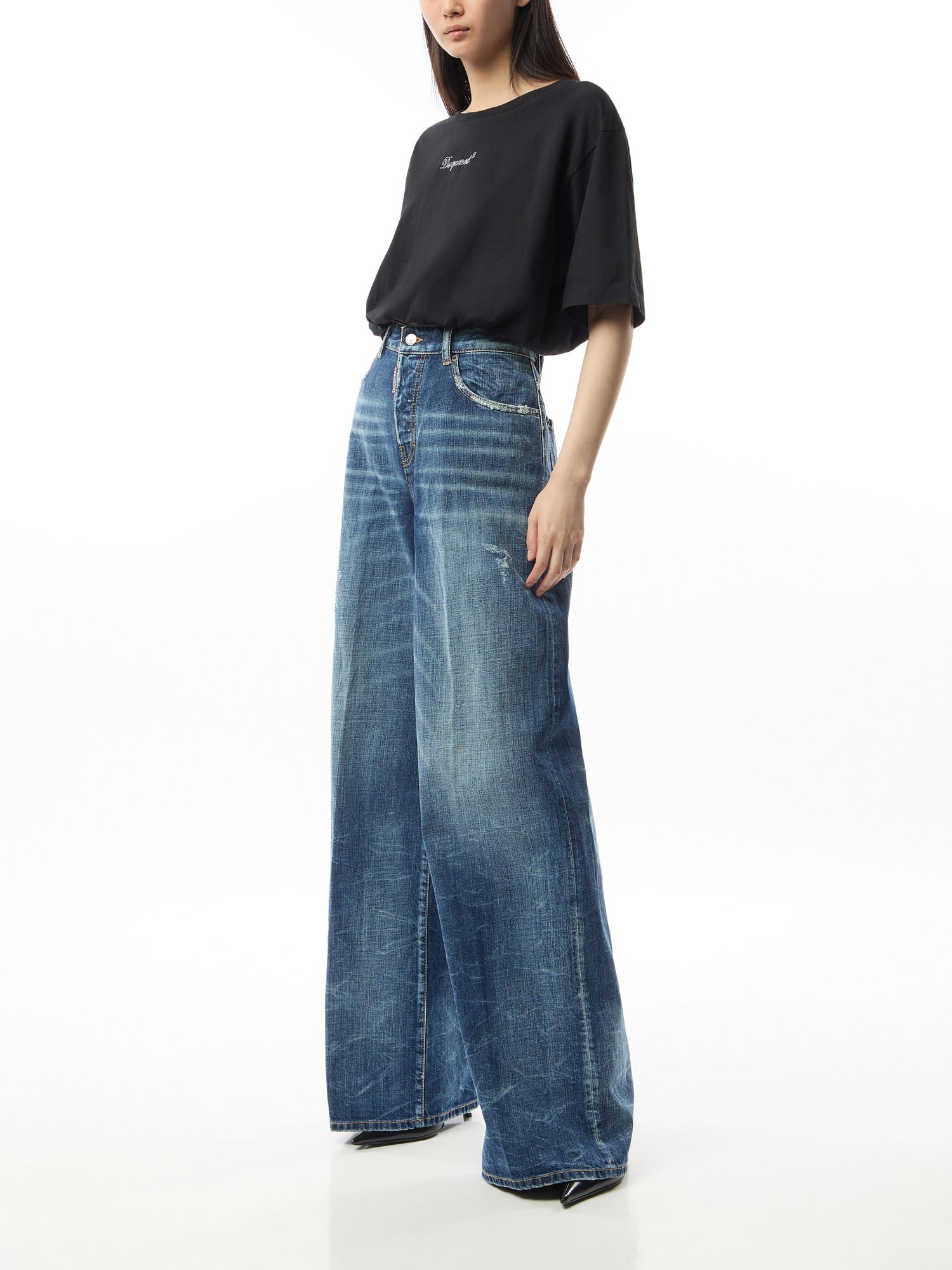 Cropped Fit T-Shirt