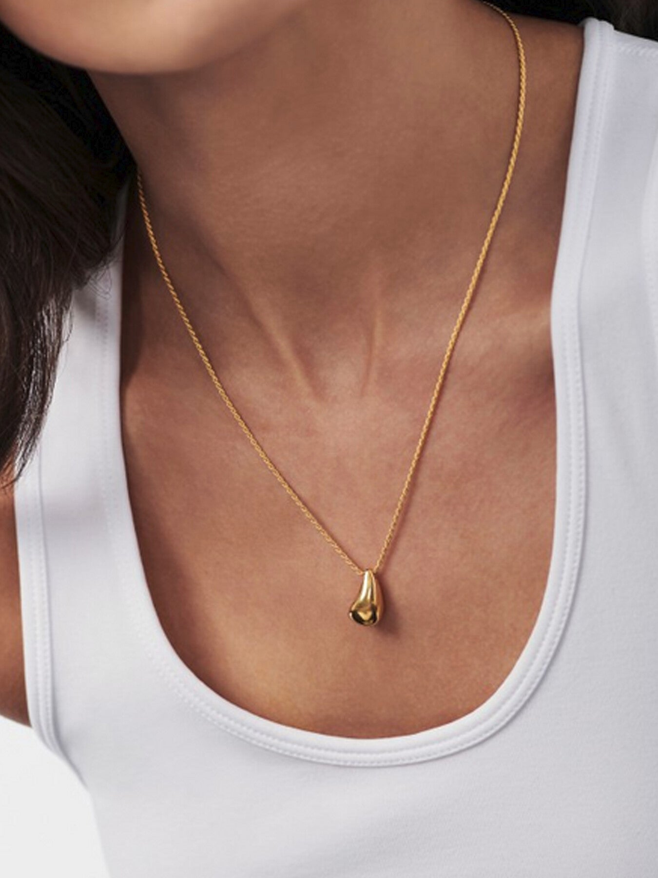 Savi Sculptural Droplet Pendant Necklace