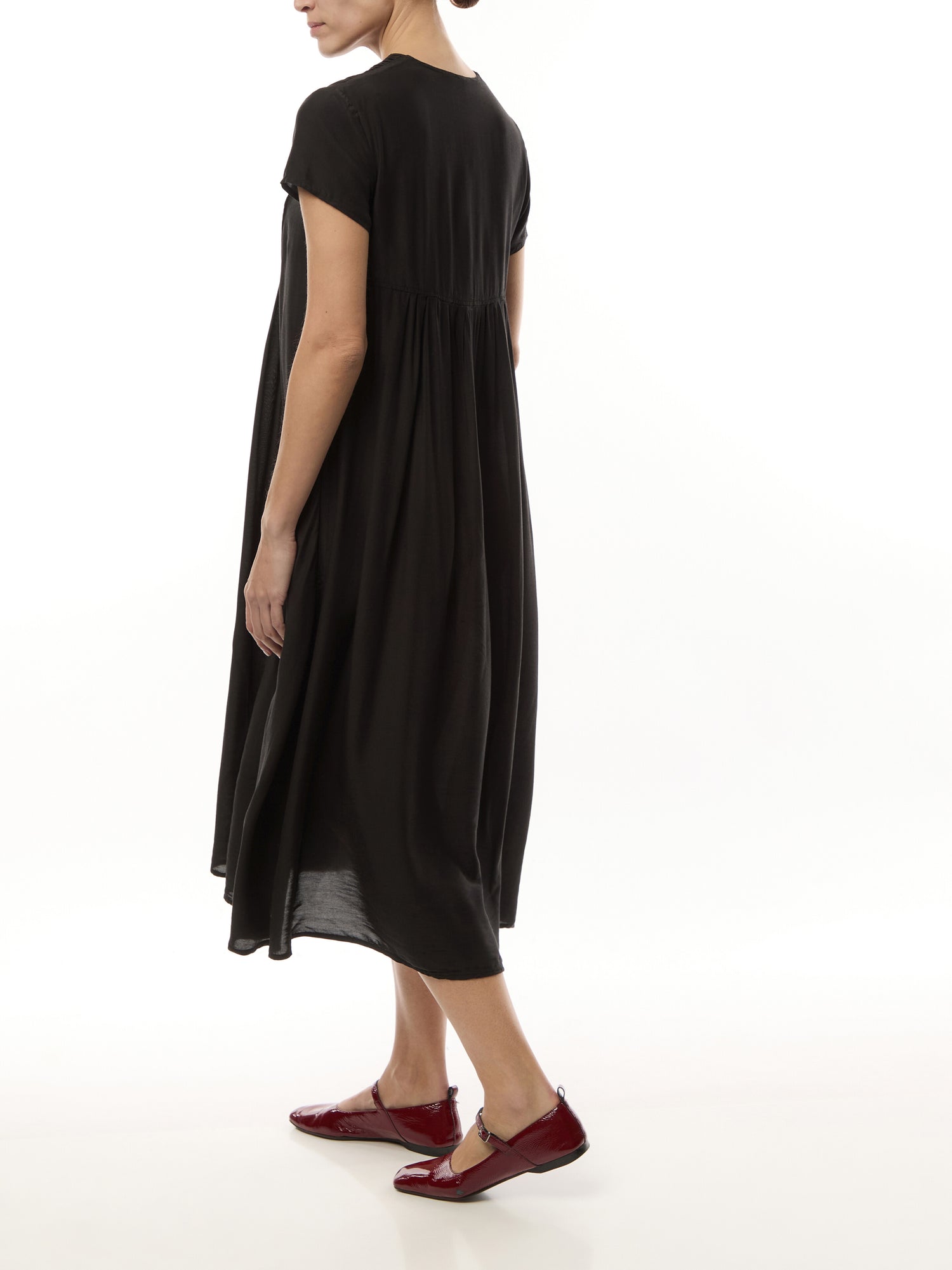 V Neck Pleat Detail Short Sleeve Midi Dress