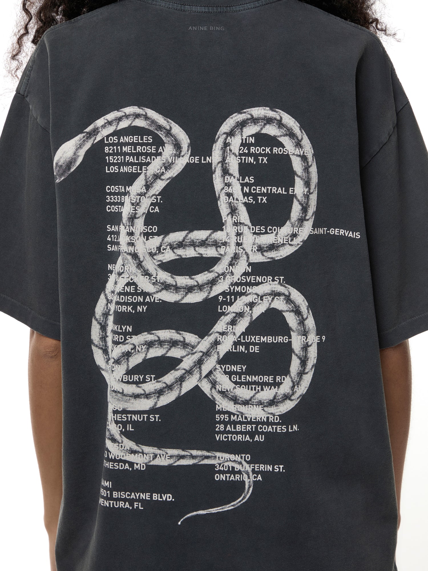 Kent Tee Twisted Snake - Washed Charcoal