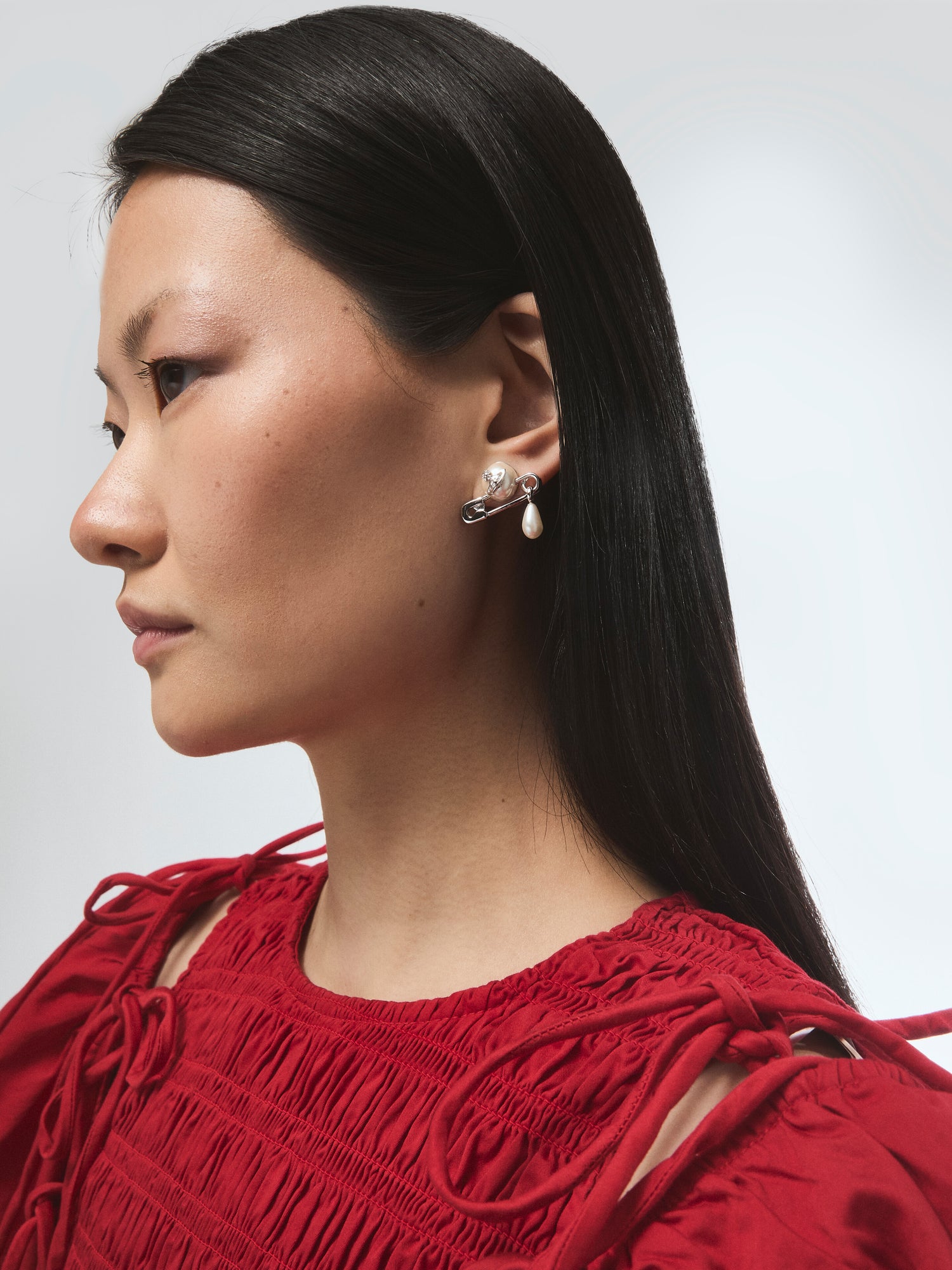 Claude Small Stud Earrings