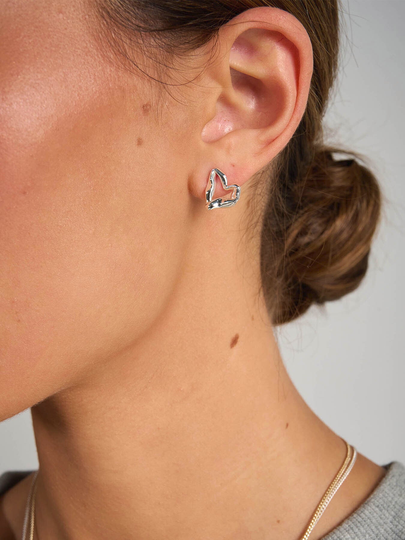 Small Eternal Open Twist Heart Stud Earrings