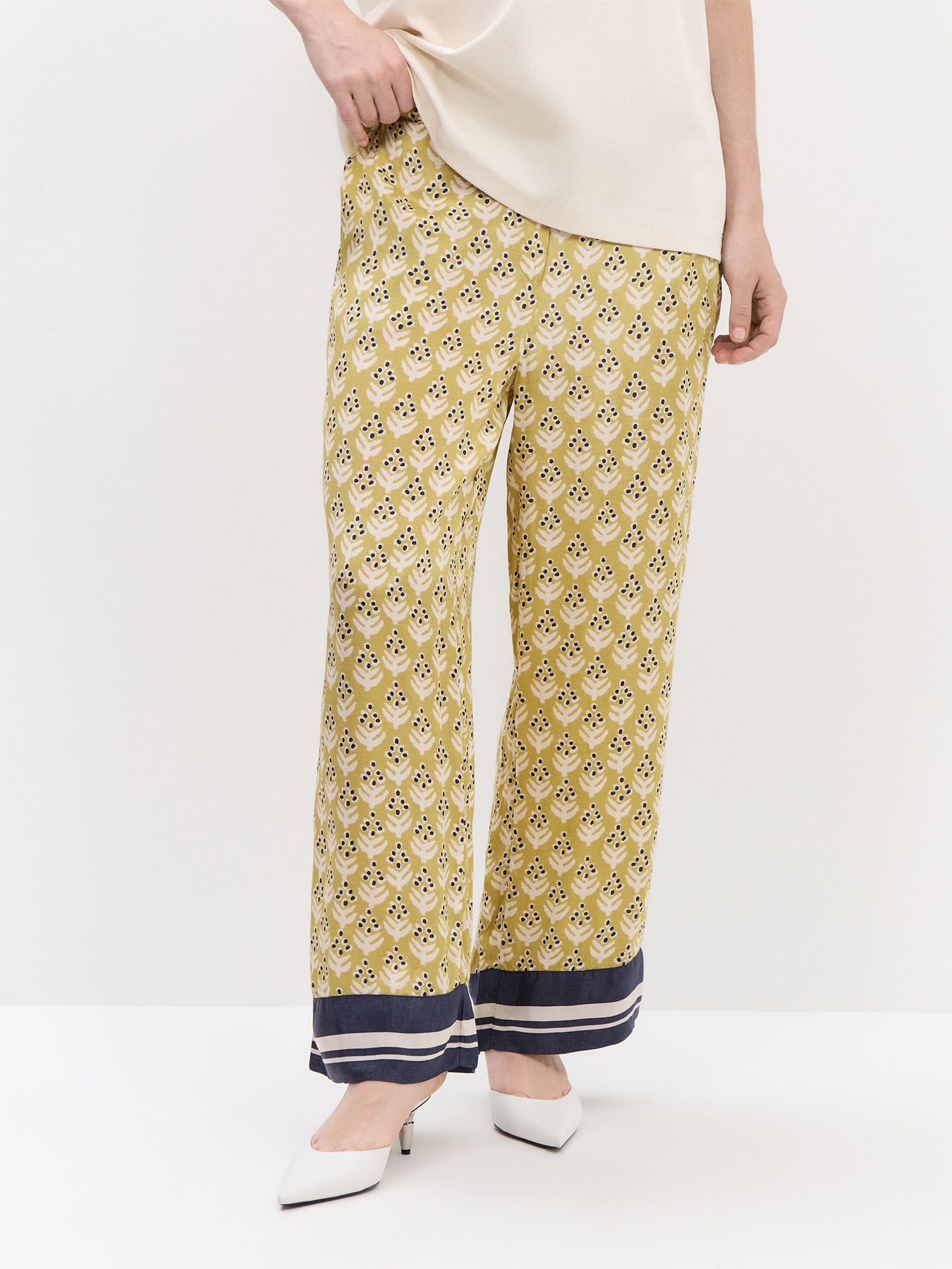 Peronella Straight Trousers