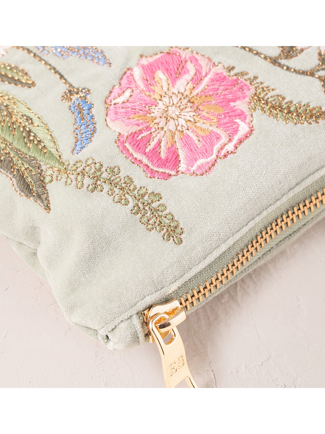 Pressed Flowers MUM Sage Everyday Pouch