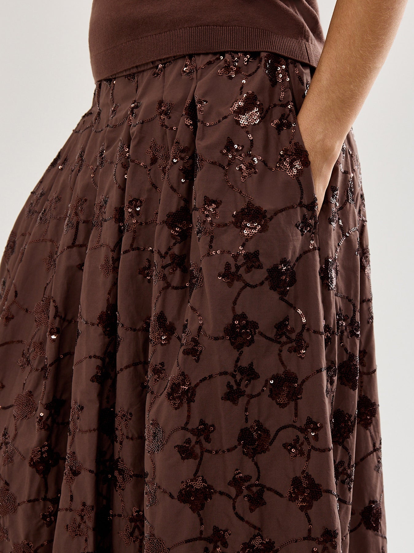 Weekend Tempra Embroidered Full Skirt