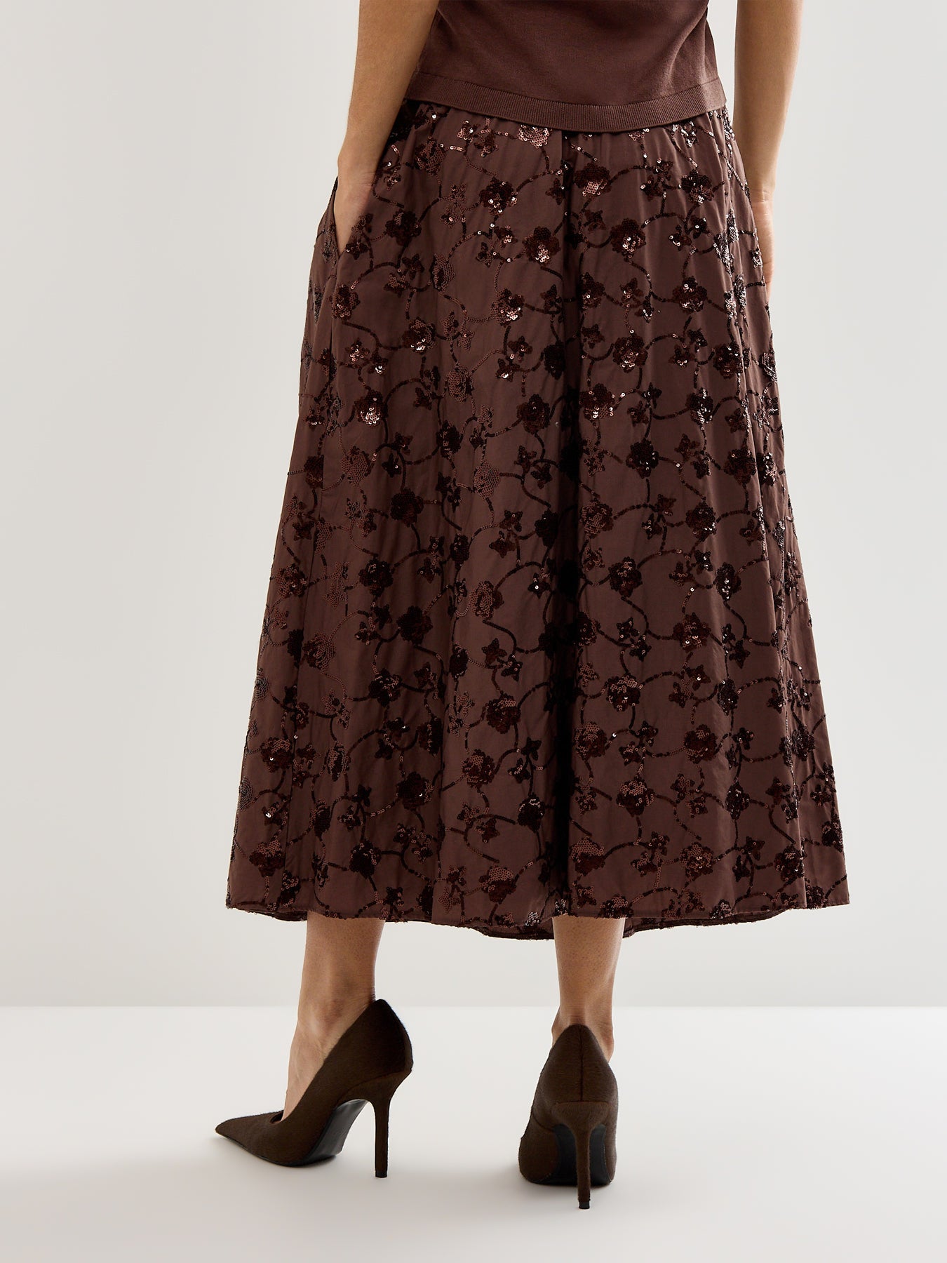 Weekend Tempra Embroidered Full Skirt