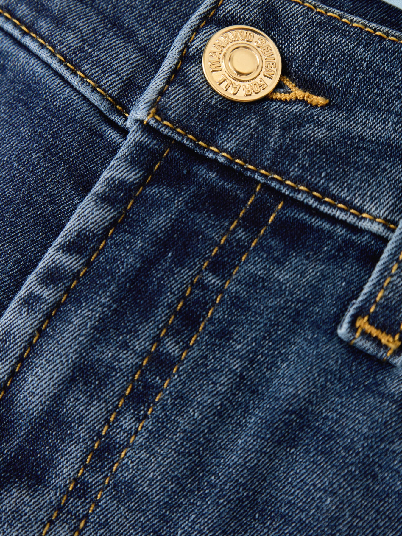 Roxanne Jeans Duchess