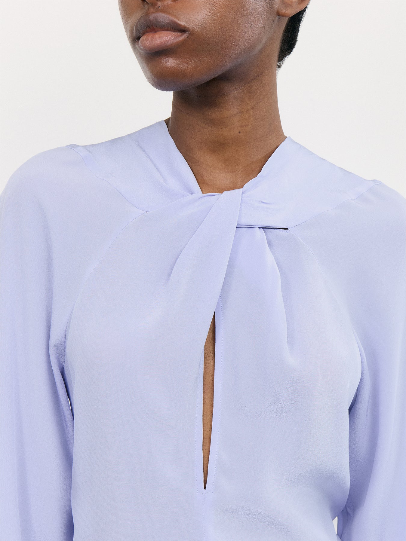 TWIST DETAIL TOP