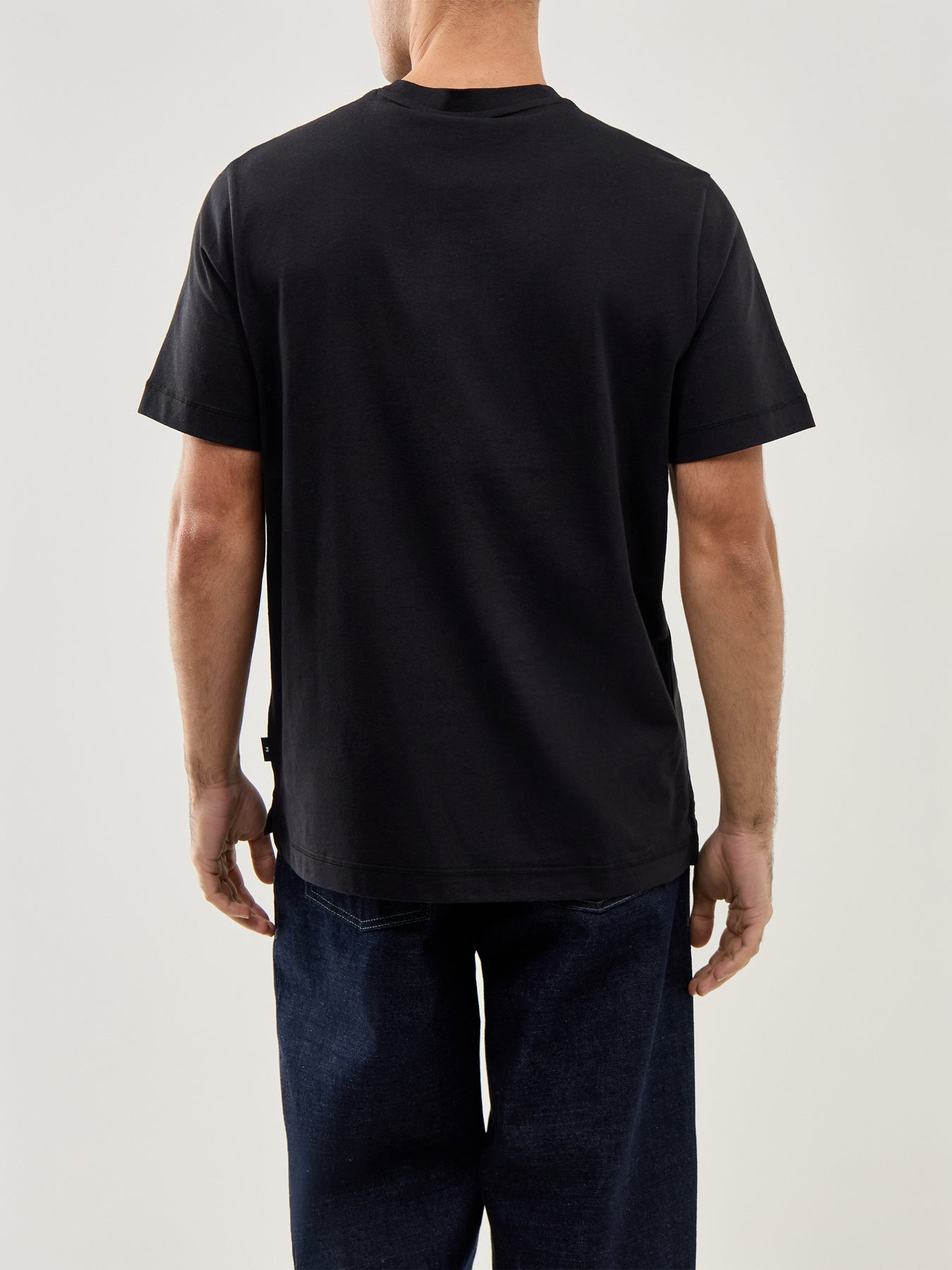 Rabbit Tee Black
