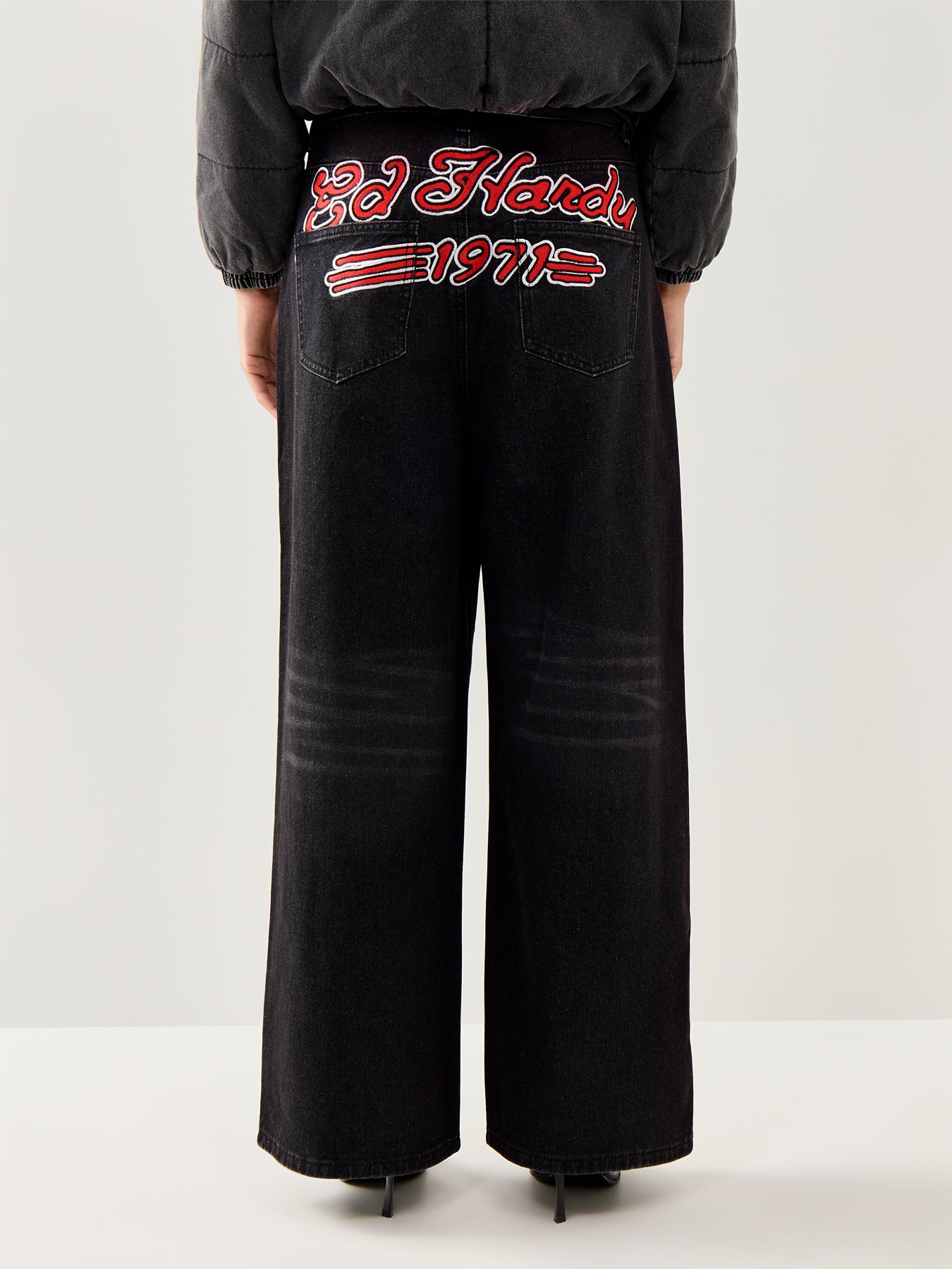 In Memory Applique Jeans Black