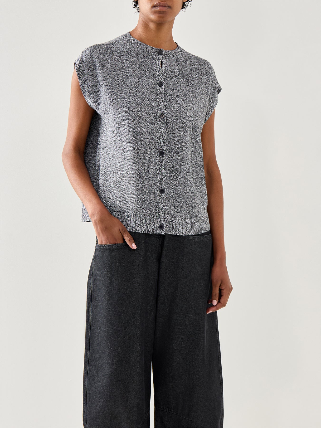 Crew Neck Linen Cotton Vest Grey