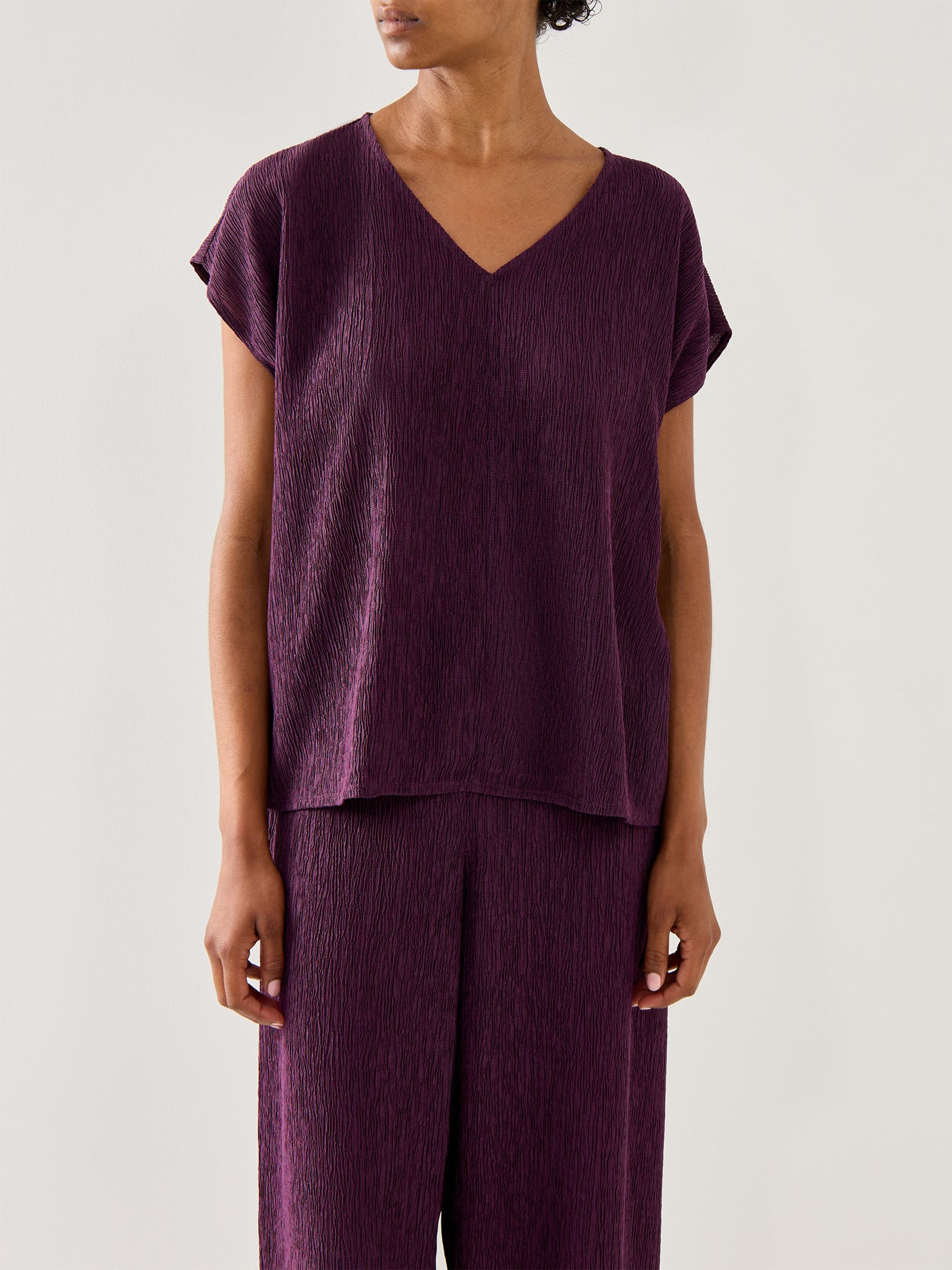 V-Neck Square Woven Plisse Top Purple