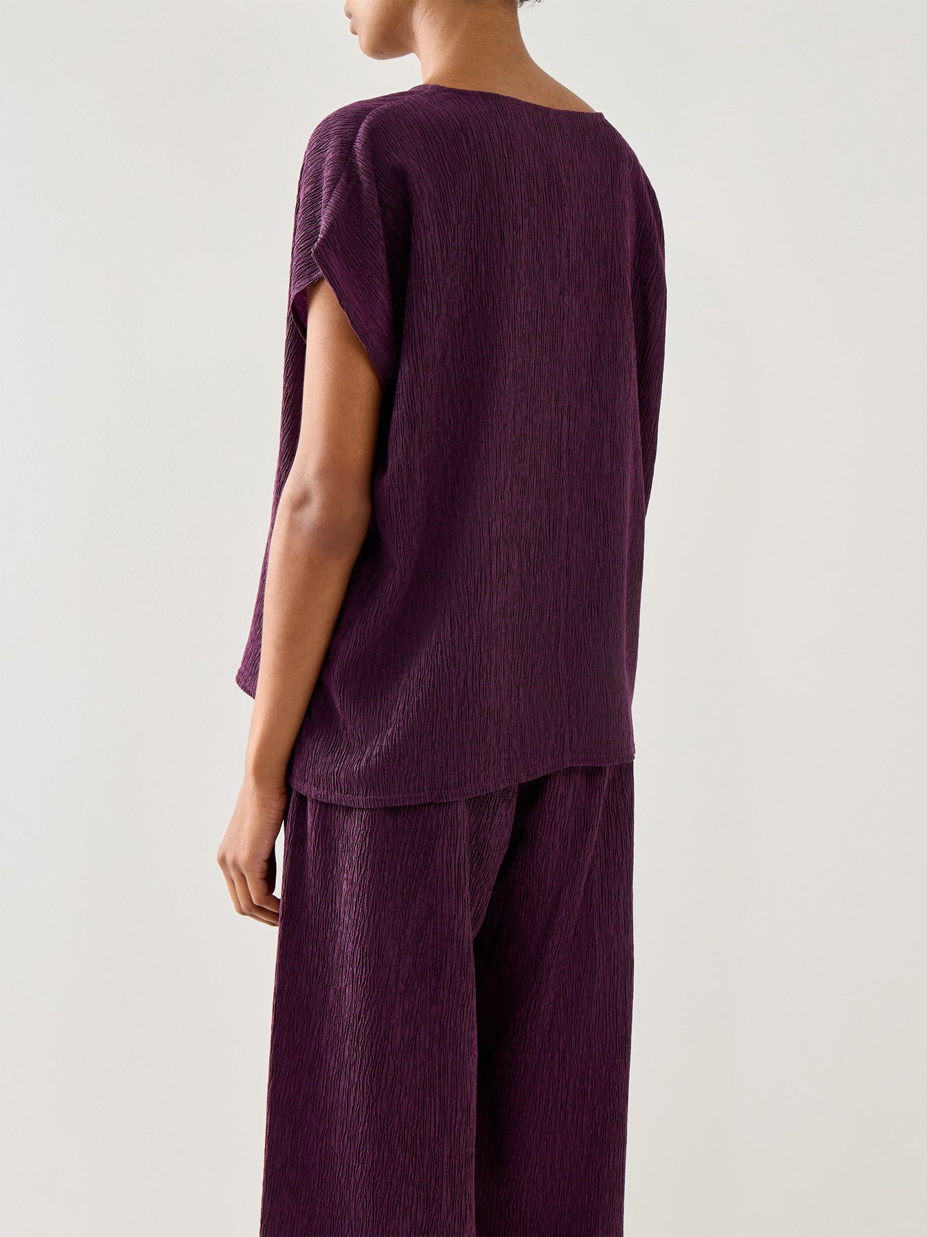 V-Neck Square Woven Plisse Top Purple