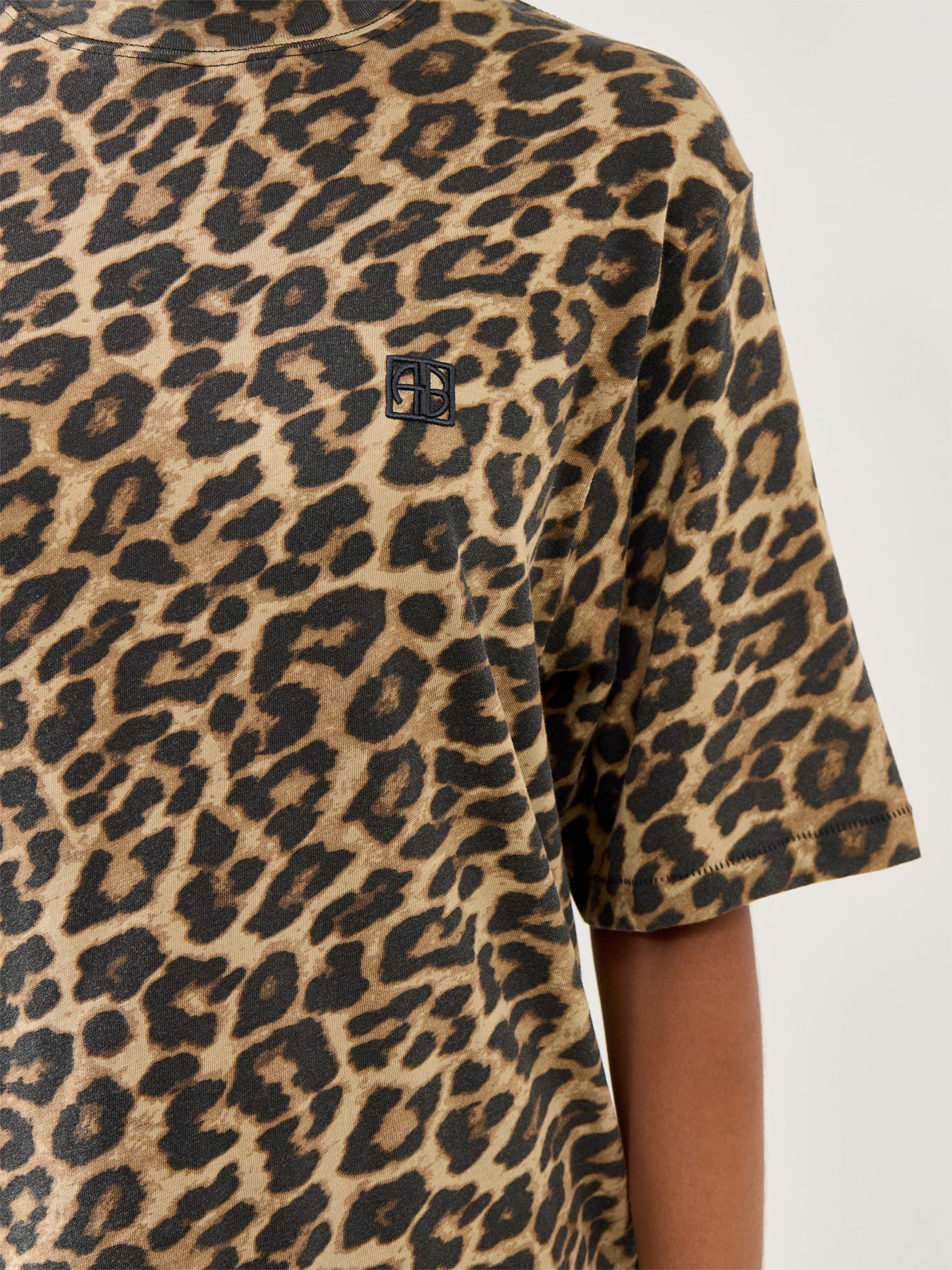 Avi Tee Black And Brown Leopard