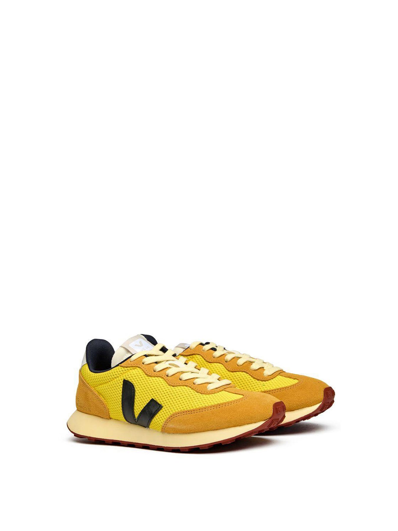 VEJA Rio Branco Trainers