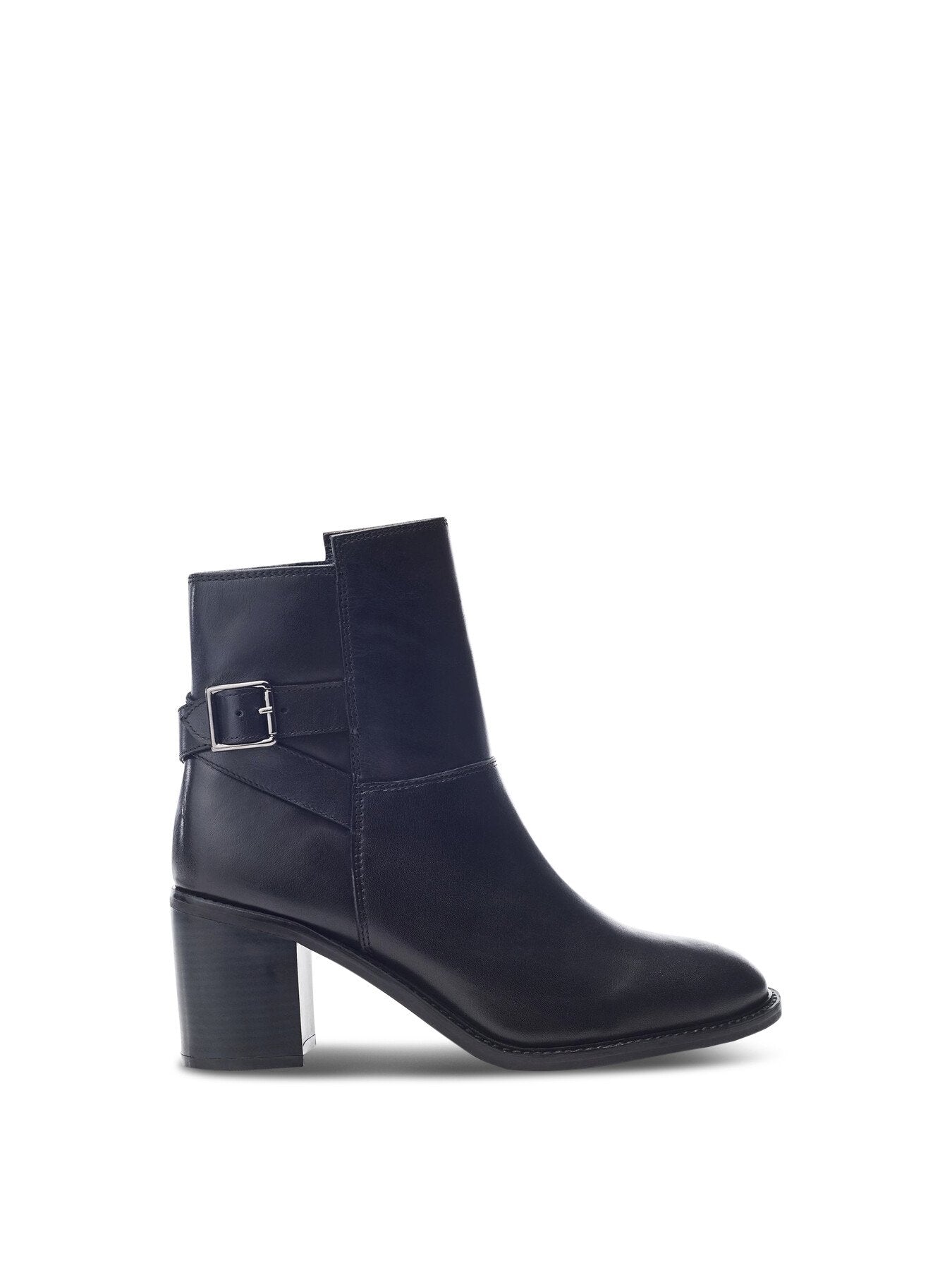 B.Jasmine Leather Boots