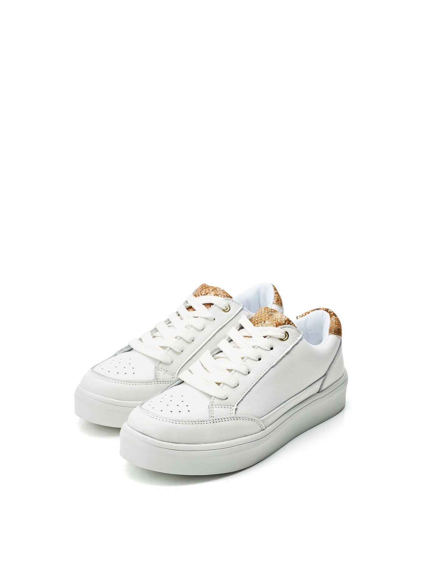 B.Jessie Leather Trainers