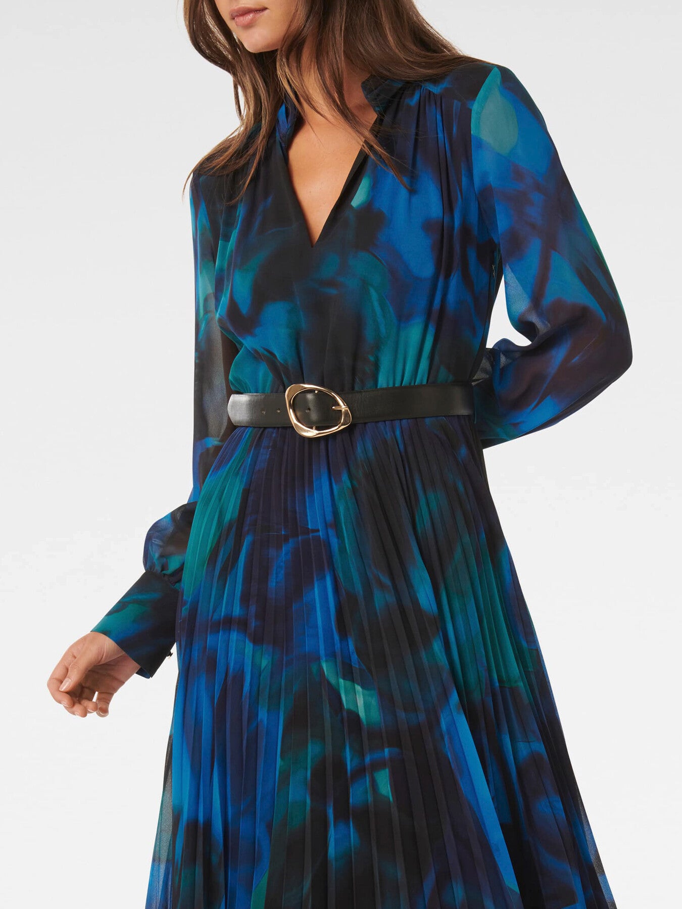Skyla Pleated Long Sleeves Midi Dress