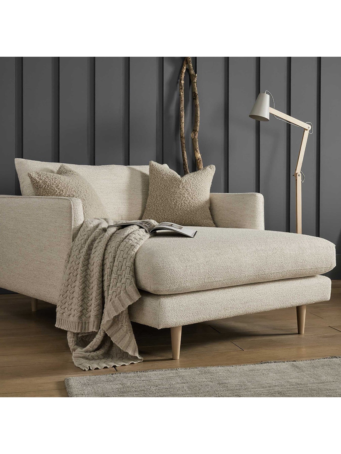 Levico Chaise Snuggle Chair