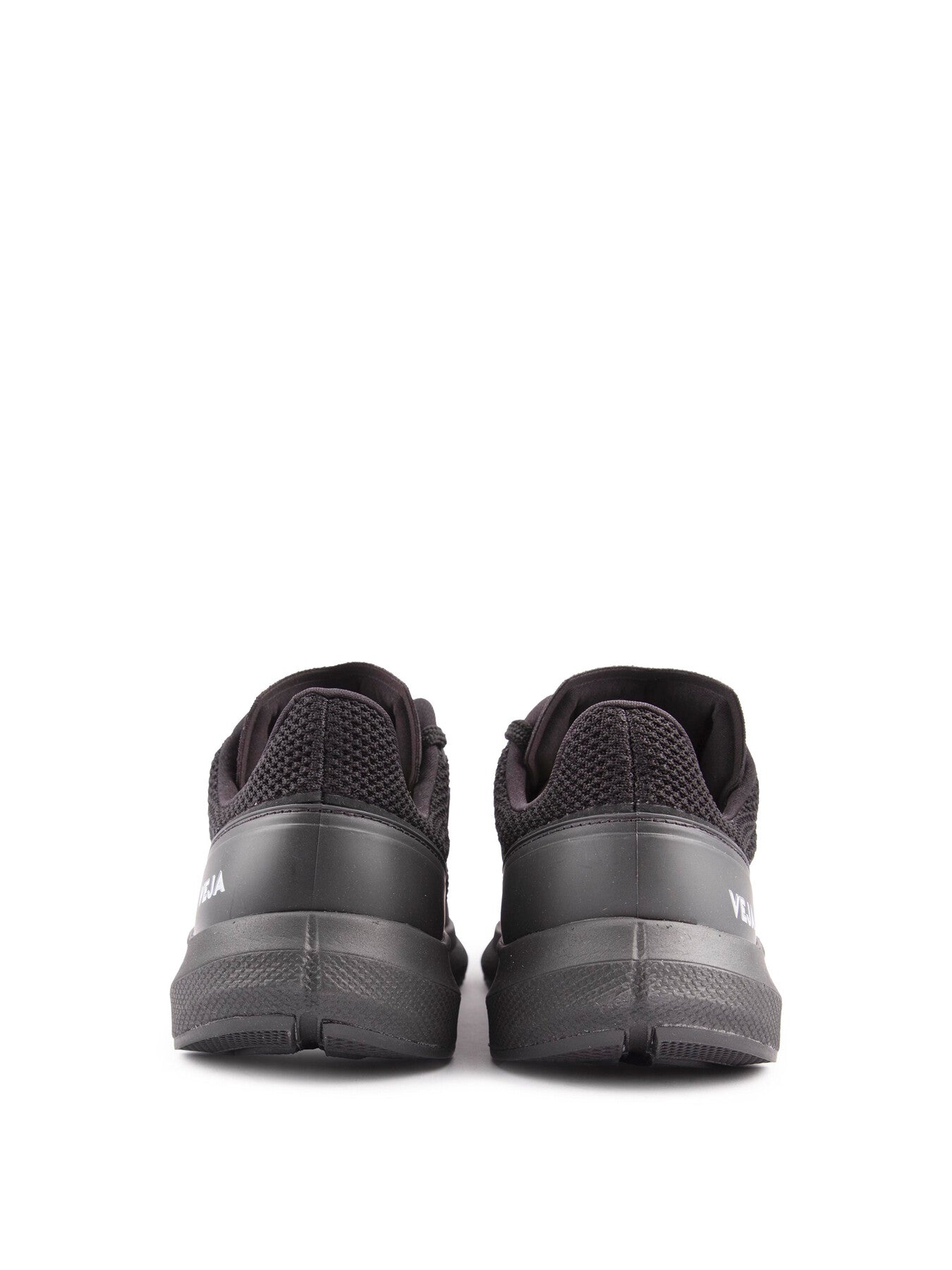 VEJA Marlin Trainers
