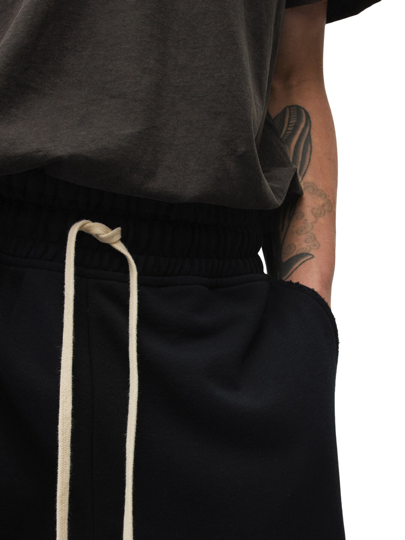 HELIX SWEATSHORT