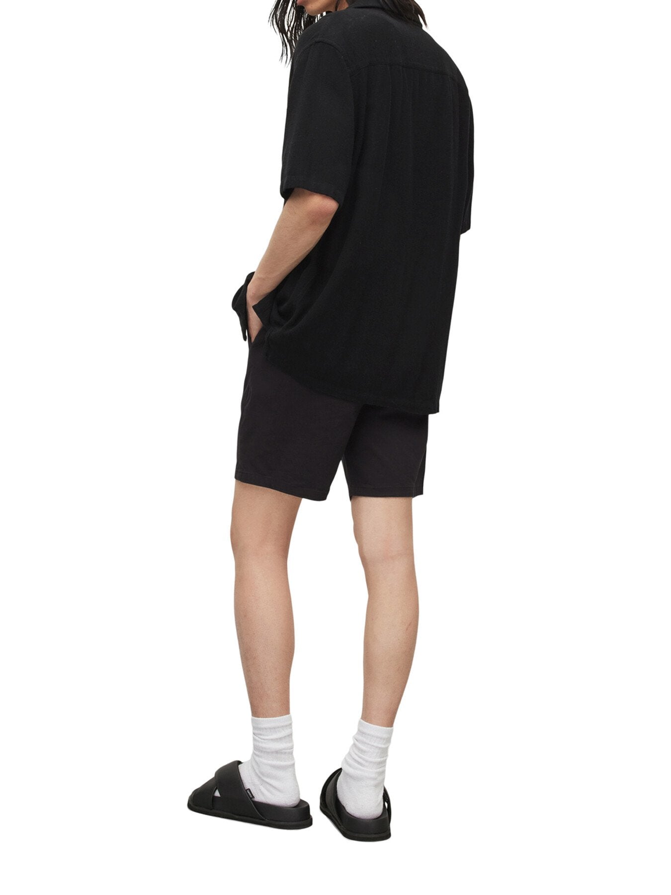 Neiva short