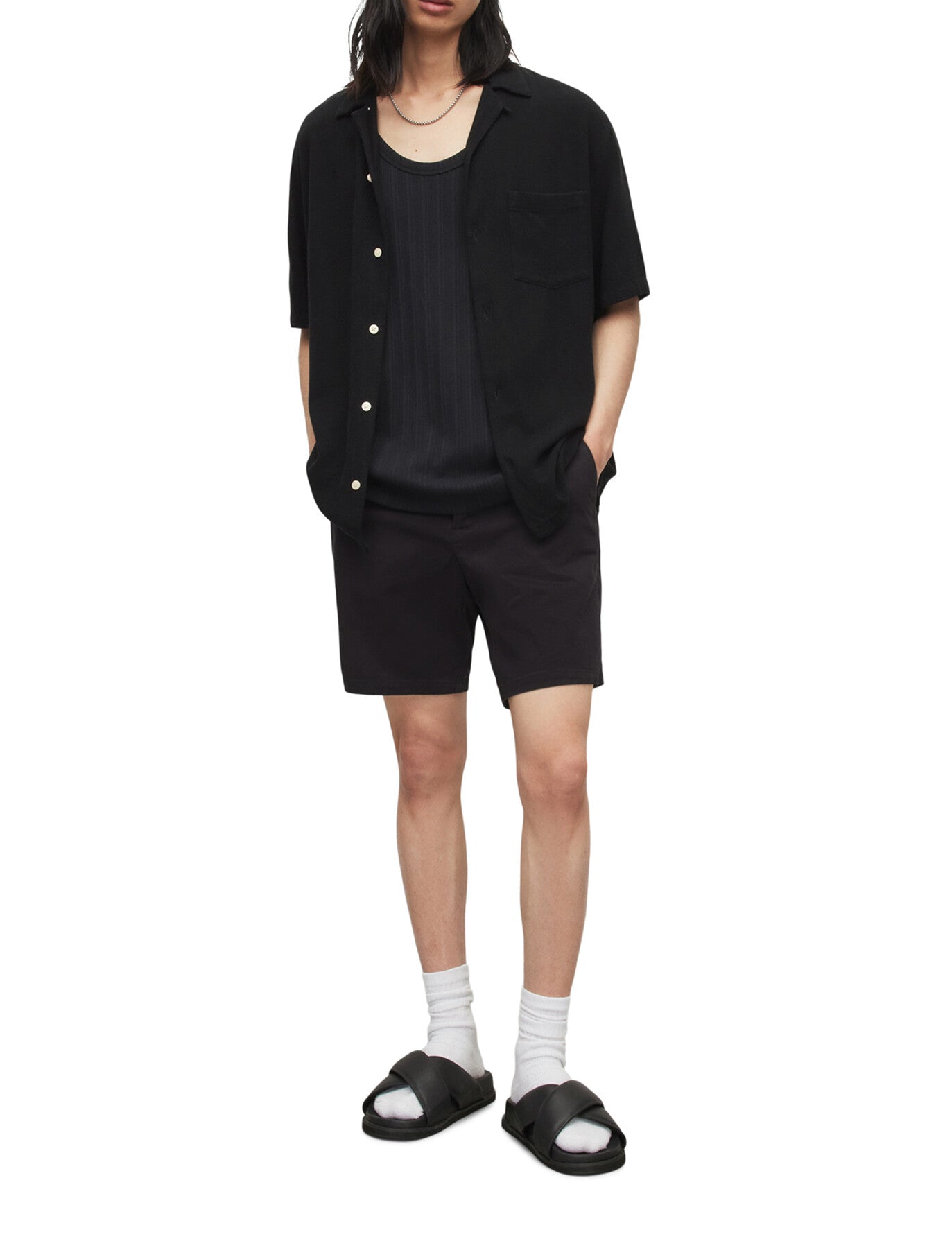 Neiva short