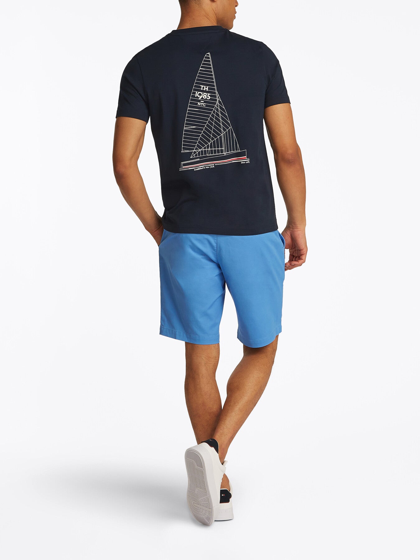 Sailing Outline T-Shirt