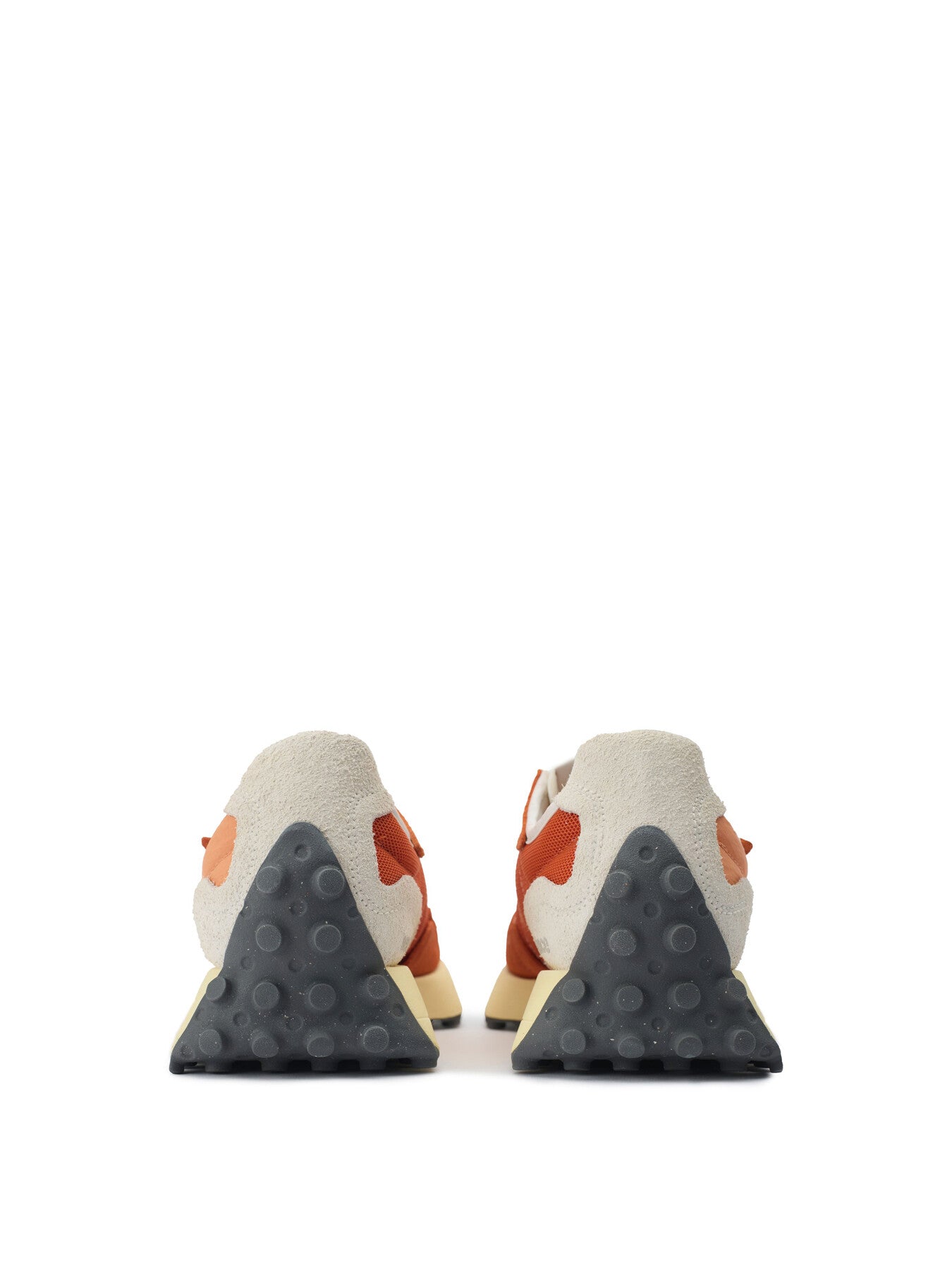 NEW BALANCE 327 Trainers