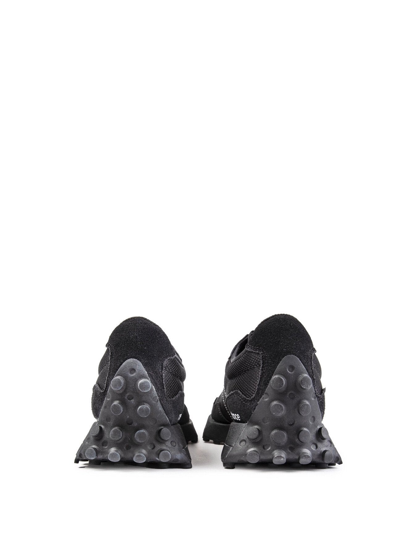 NEW BALANCE 327 Trainers