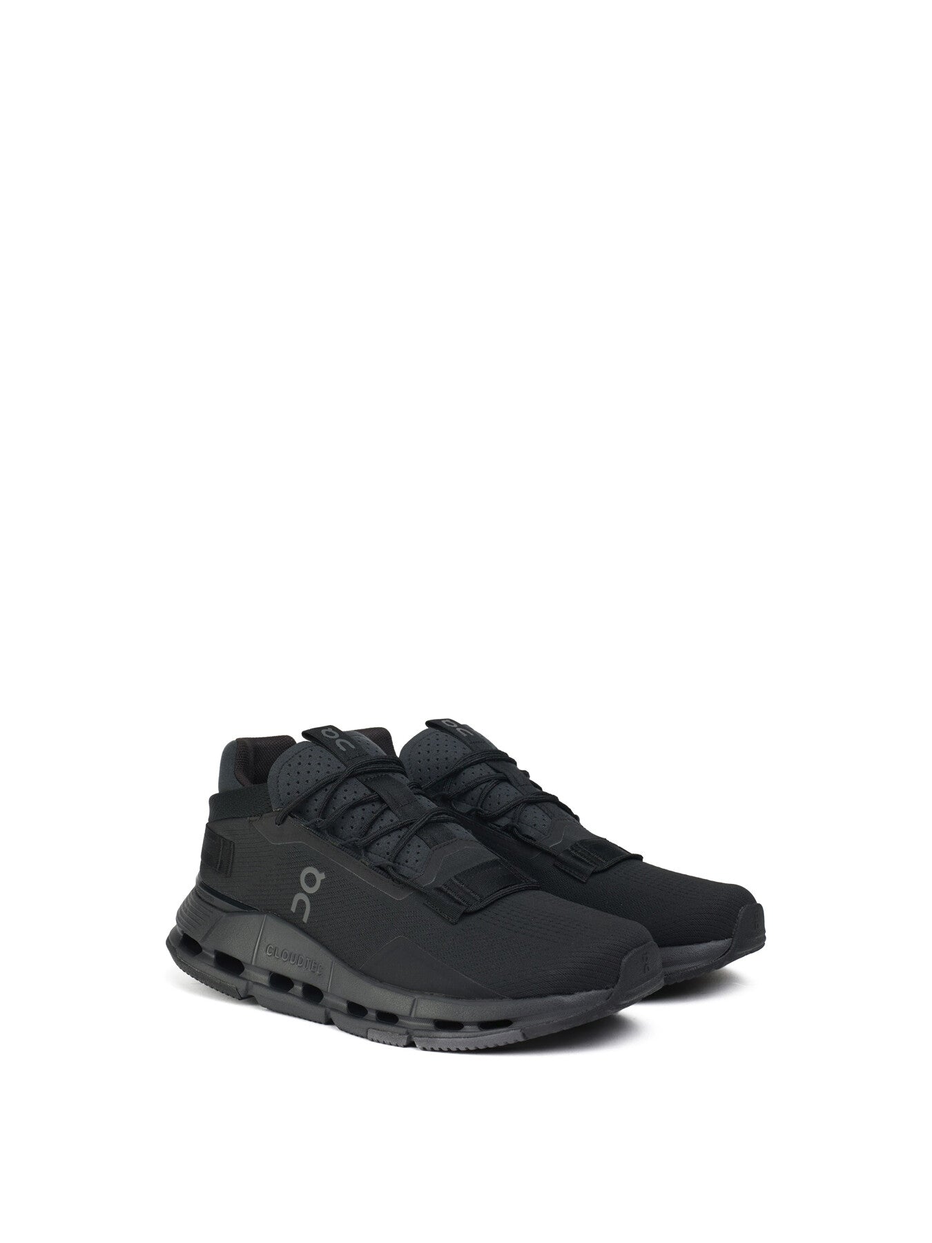 ON Cloudnova 2 Trainers