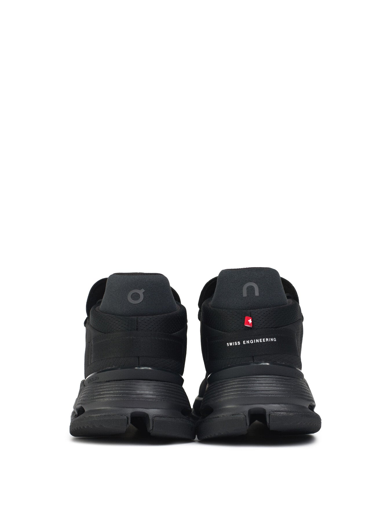 ON Cloudnova 2 Trainers