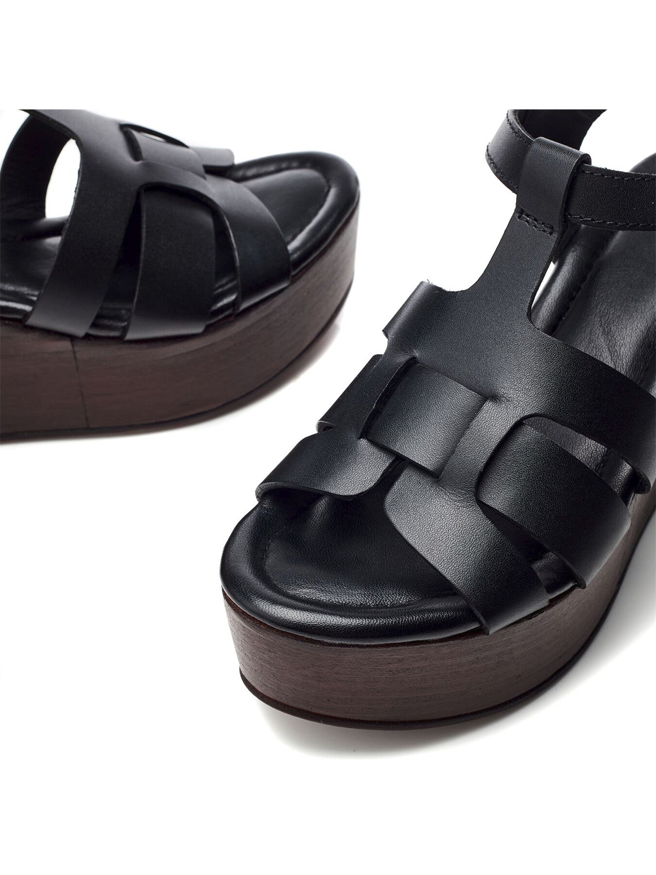 Quizette Sandals