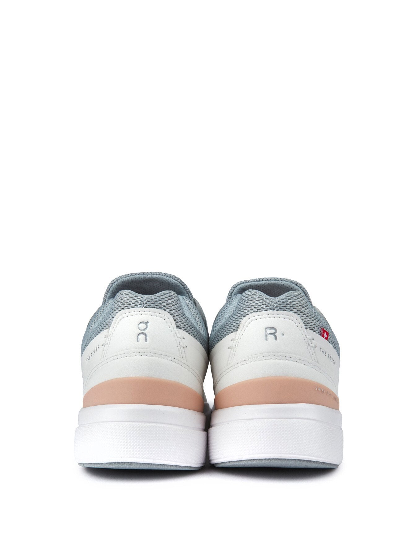 ON The Roger Advantage 2 Trainers