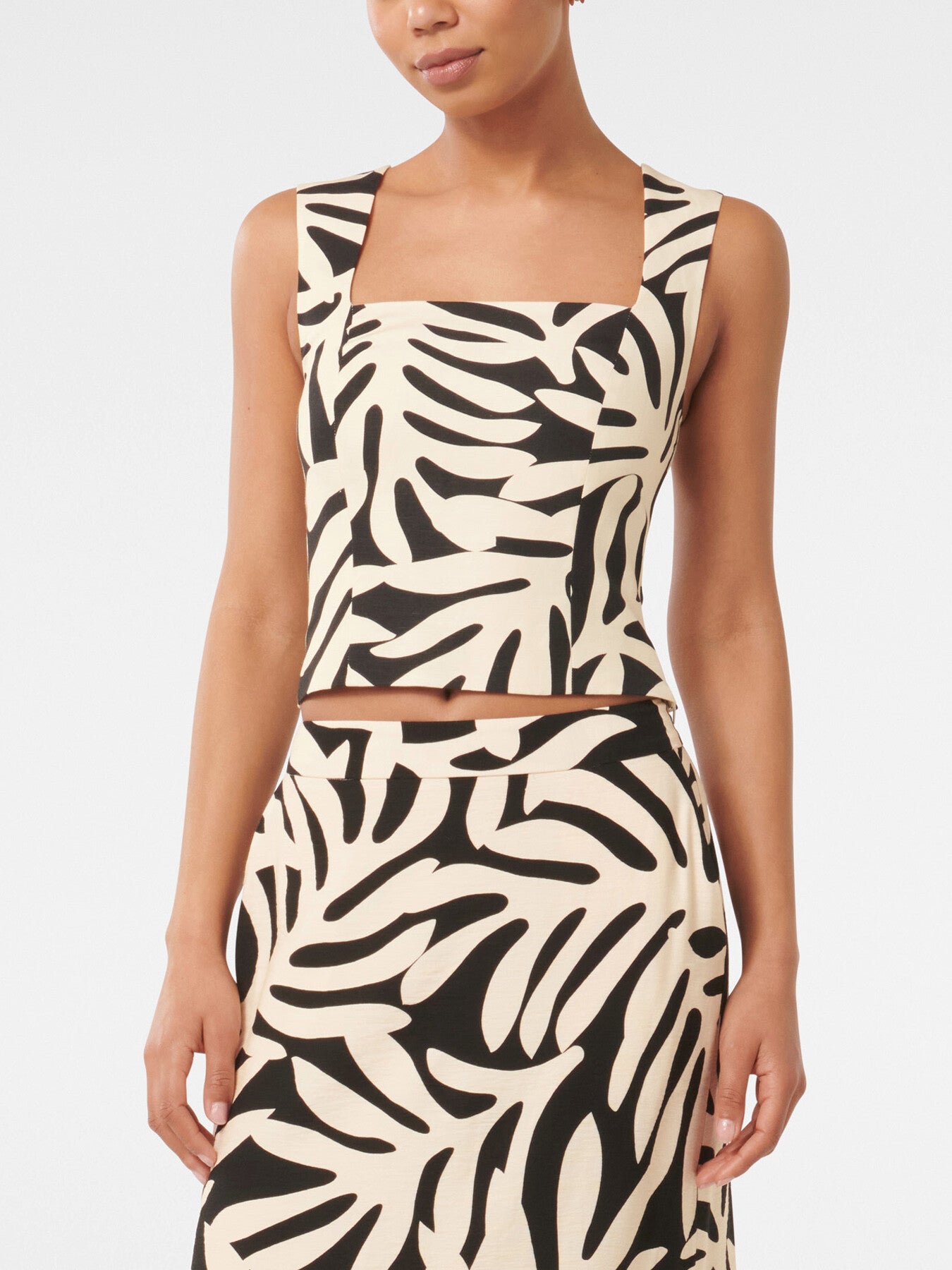Kinsley Square Neck Fitted Tank Top
