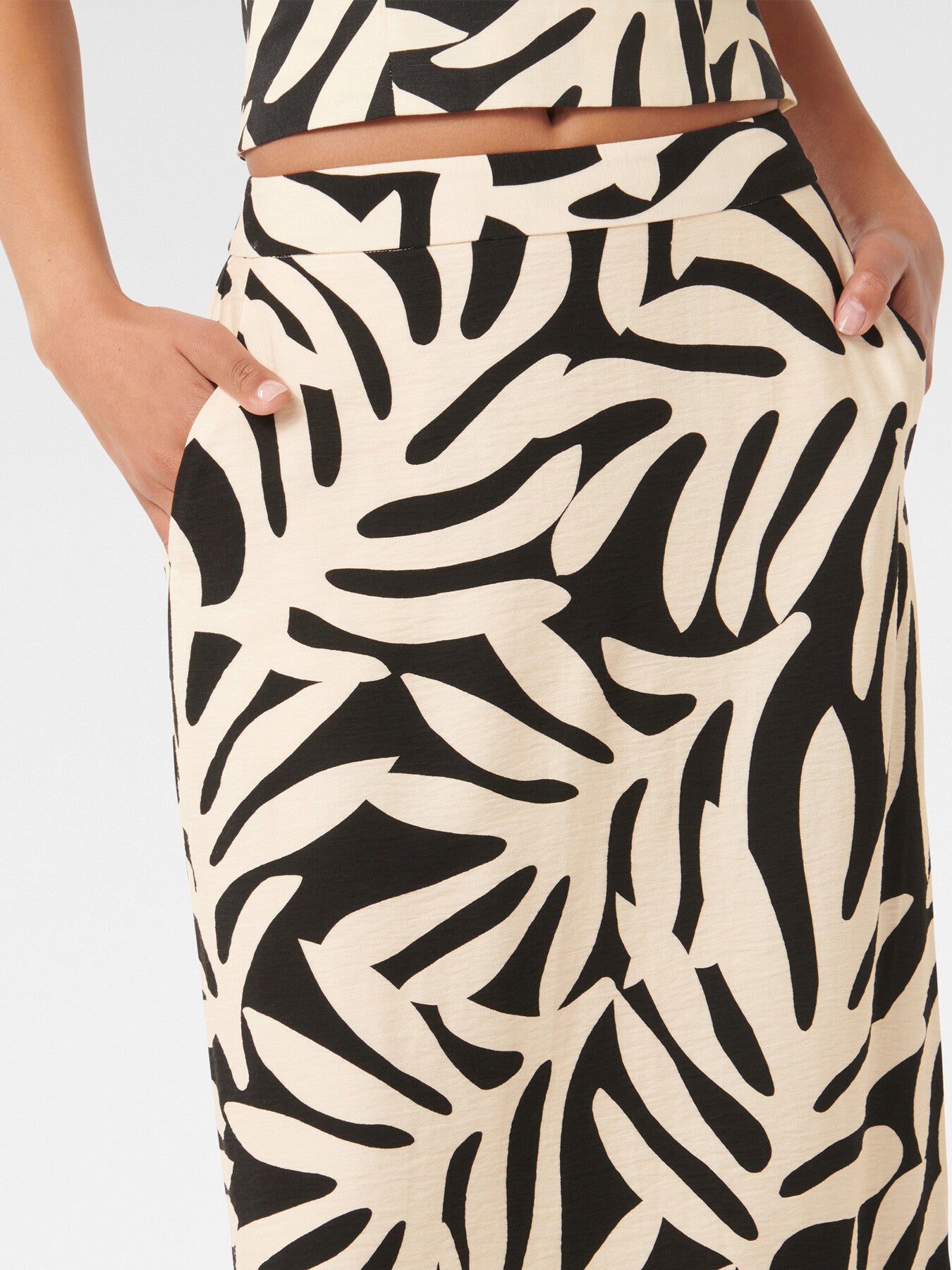 Kinsley Midi Skirt