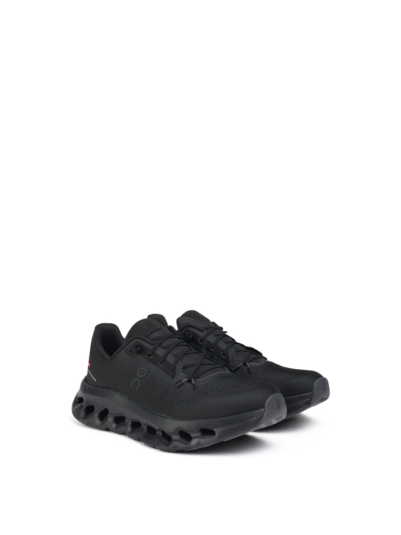 ON Cloud Tilt Trainers