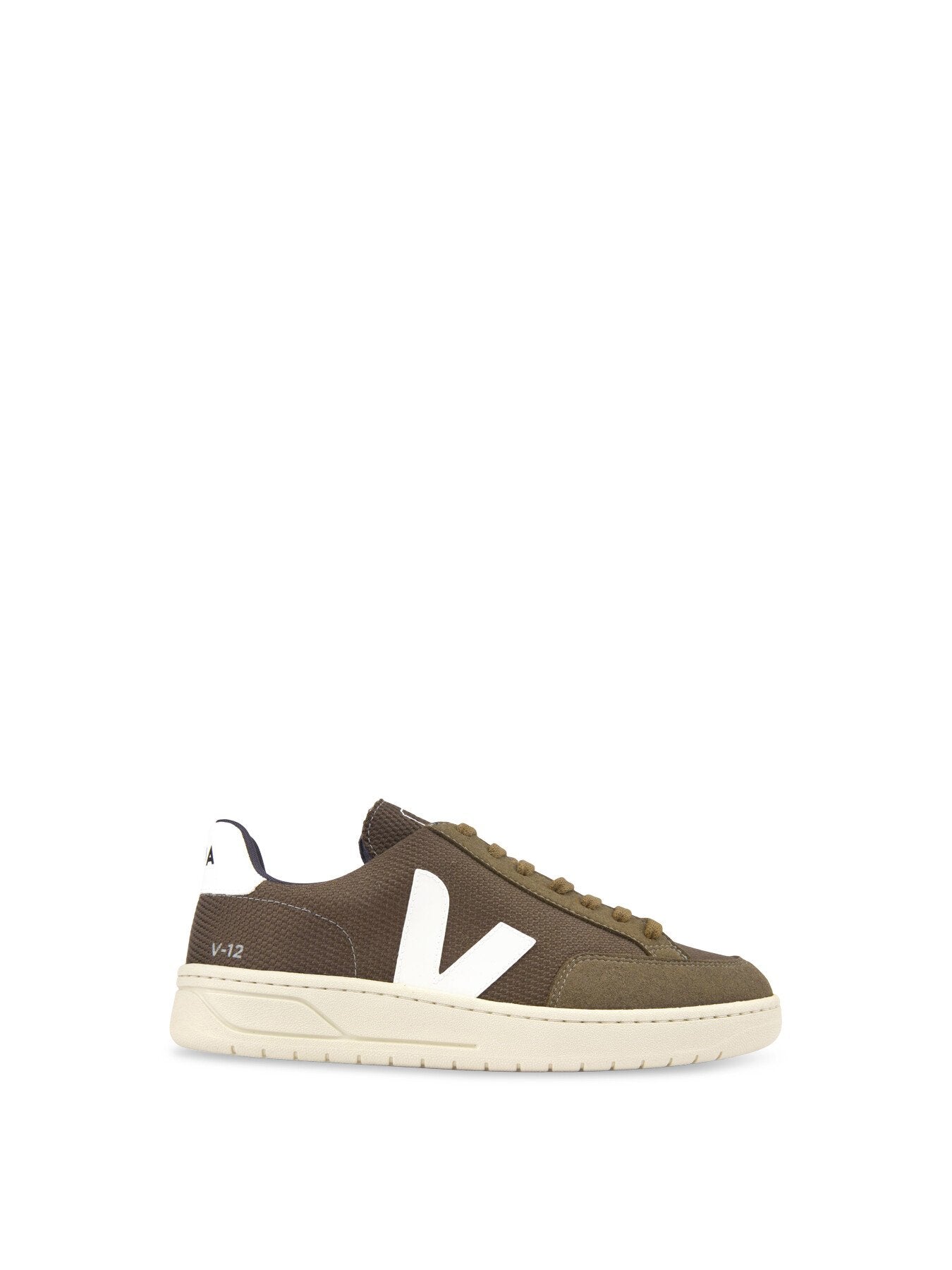 VEJA V-12 Trainers