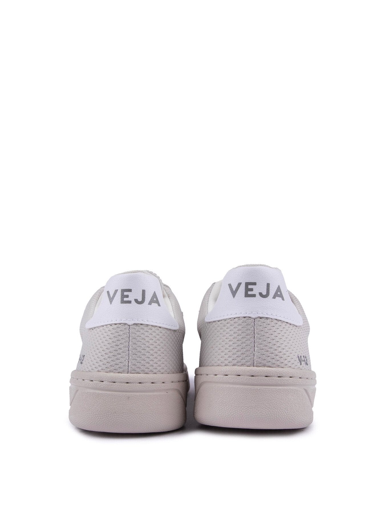 VEJA V-12 Alveomesh Trainers