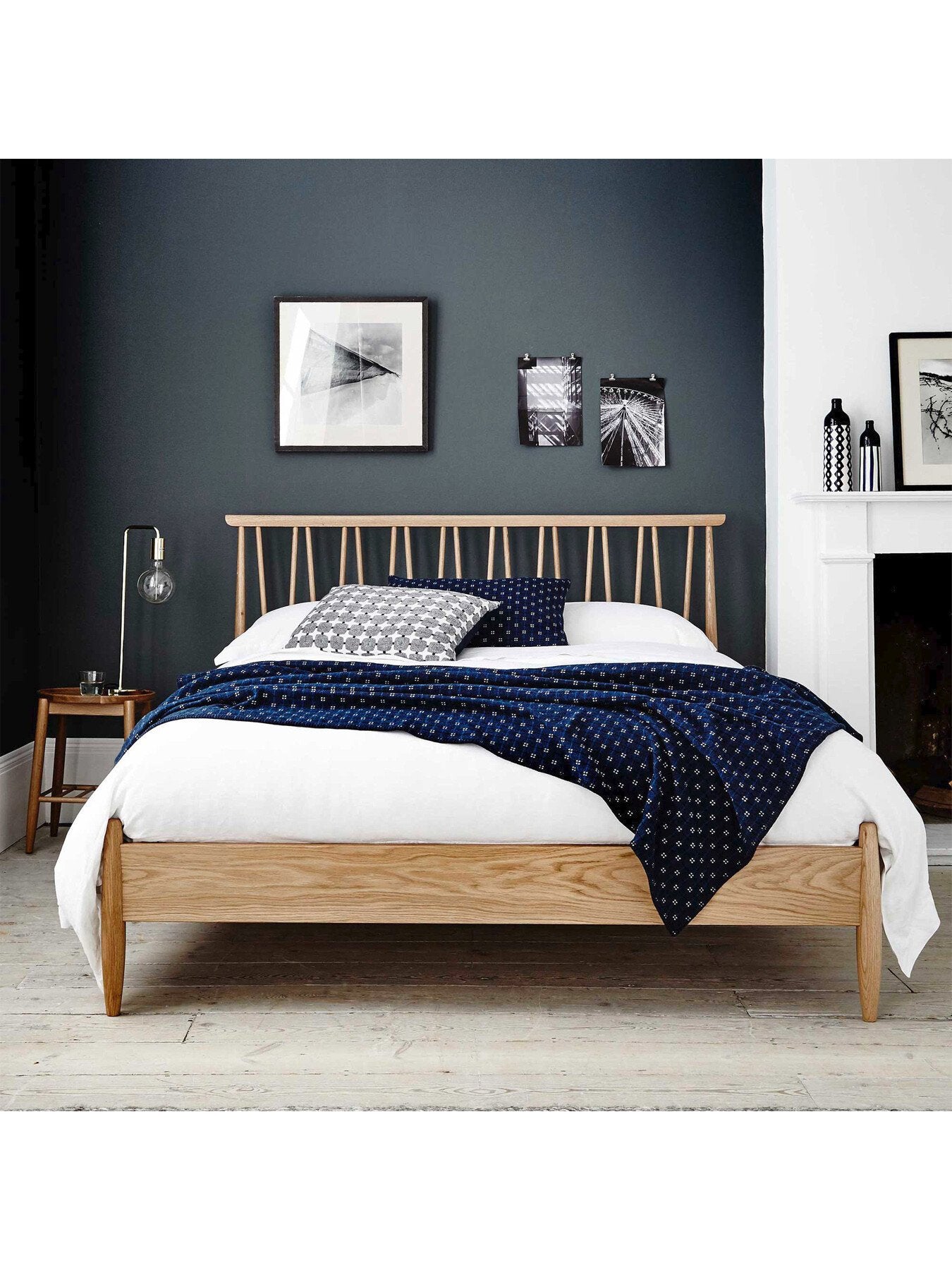 Ercol Winslow Light Brown Wood Spindle King Bed Fram